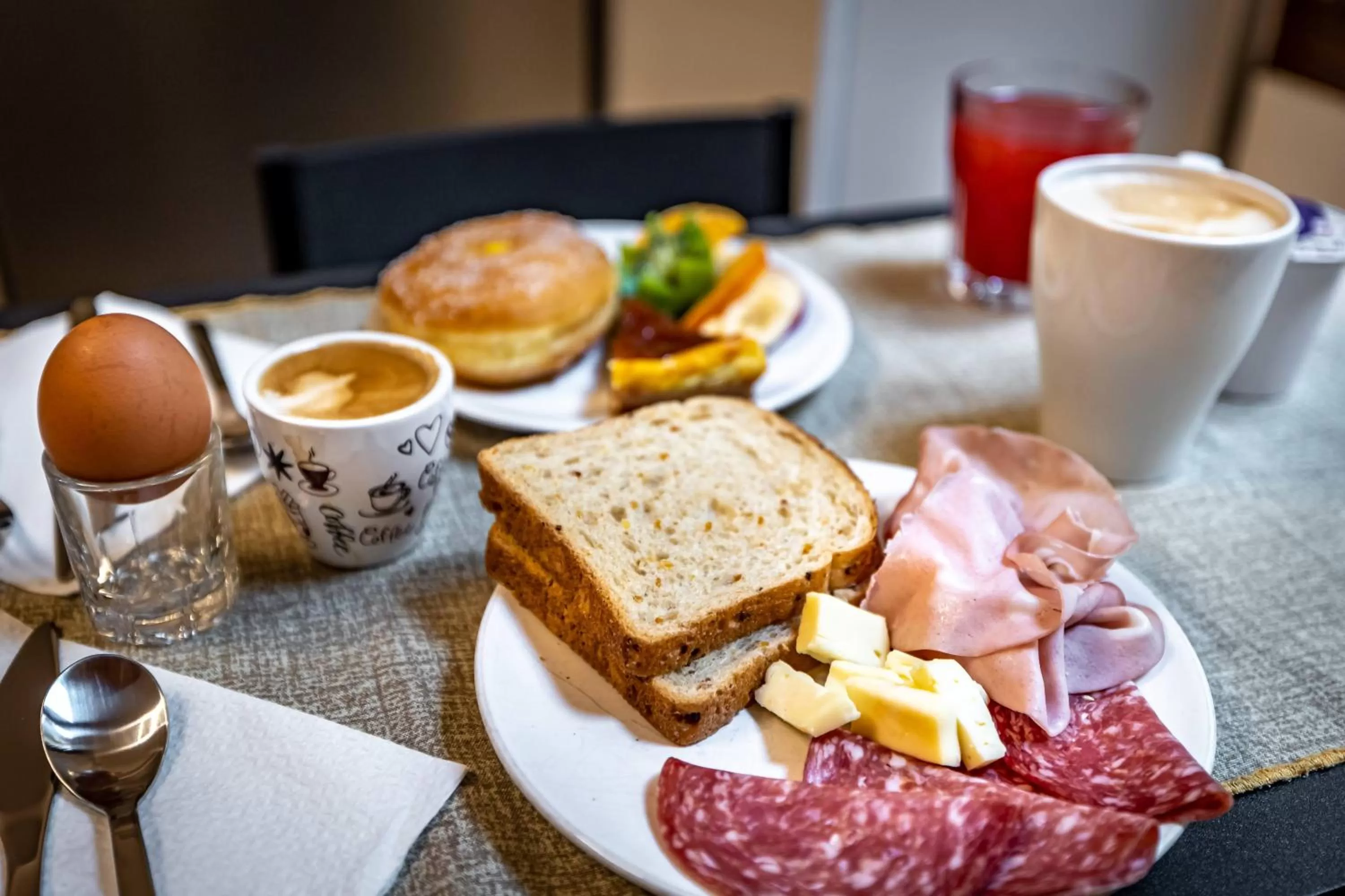 Food and drinks in B&B Lorenzo de' Medici