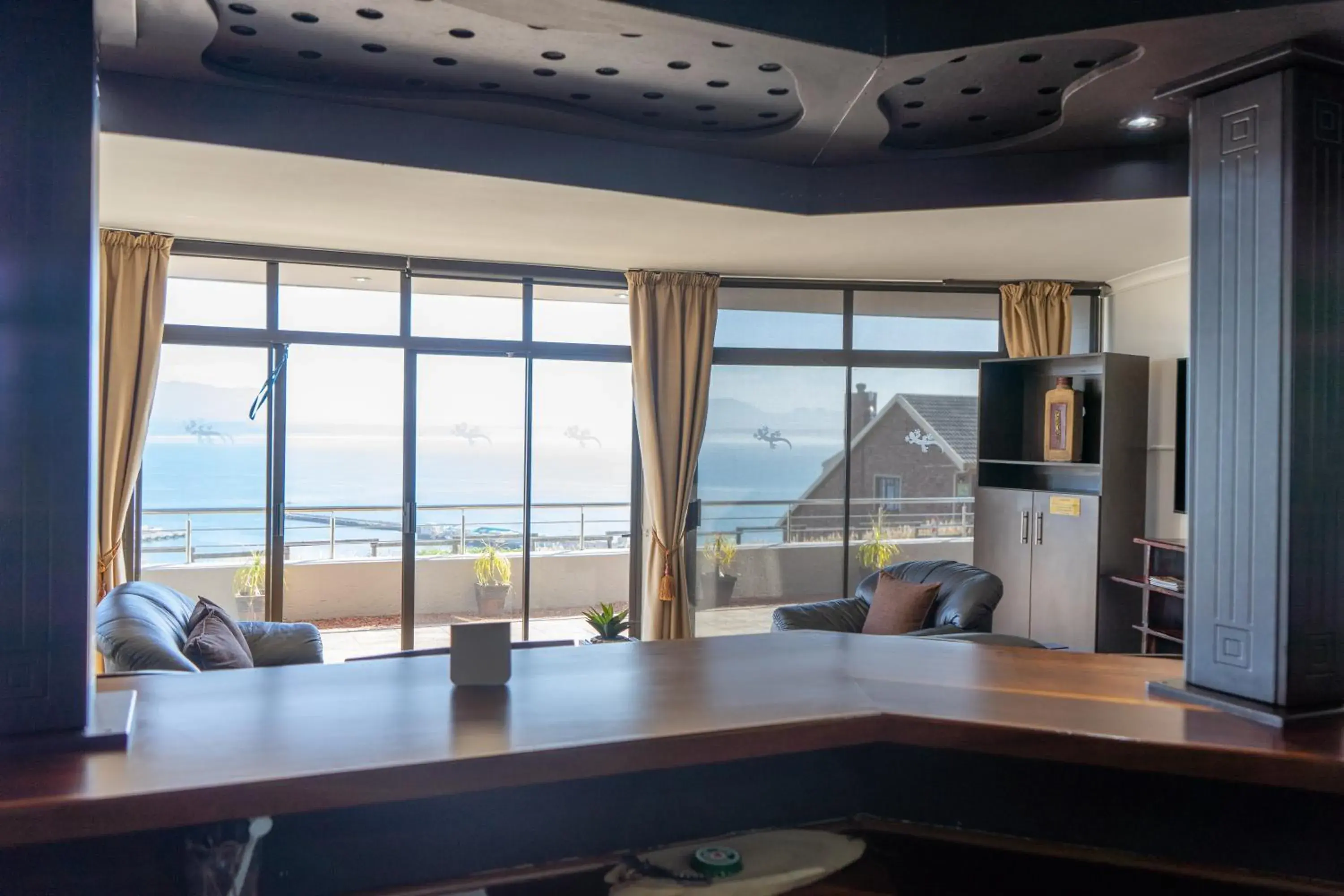 Lounge or bar in Bar-t-nique Guest House Lounge or bar in Bar-t-nique Guest House