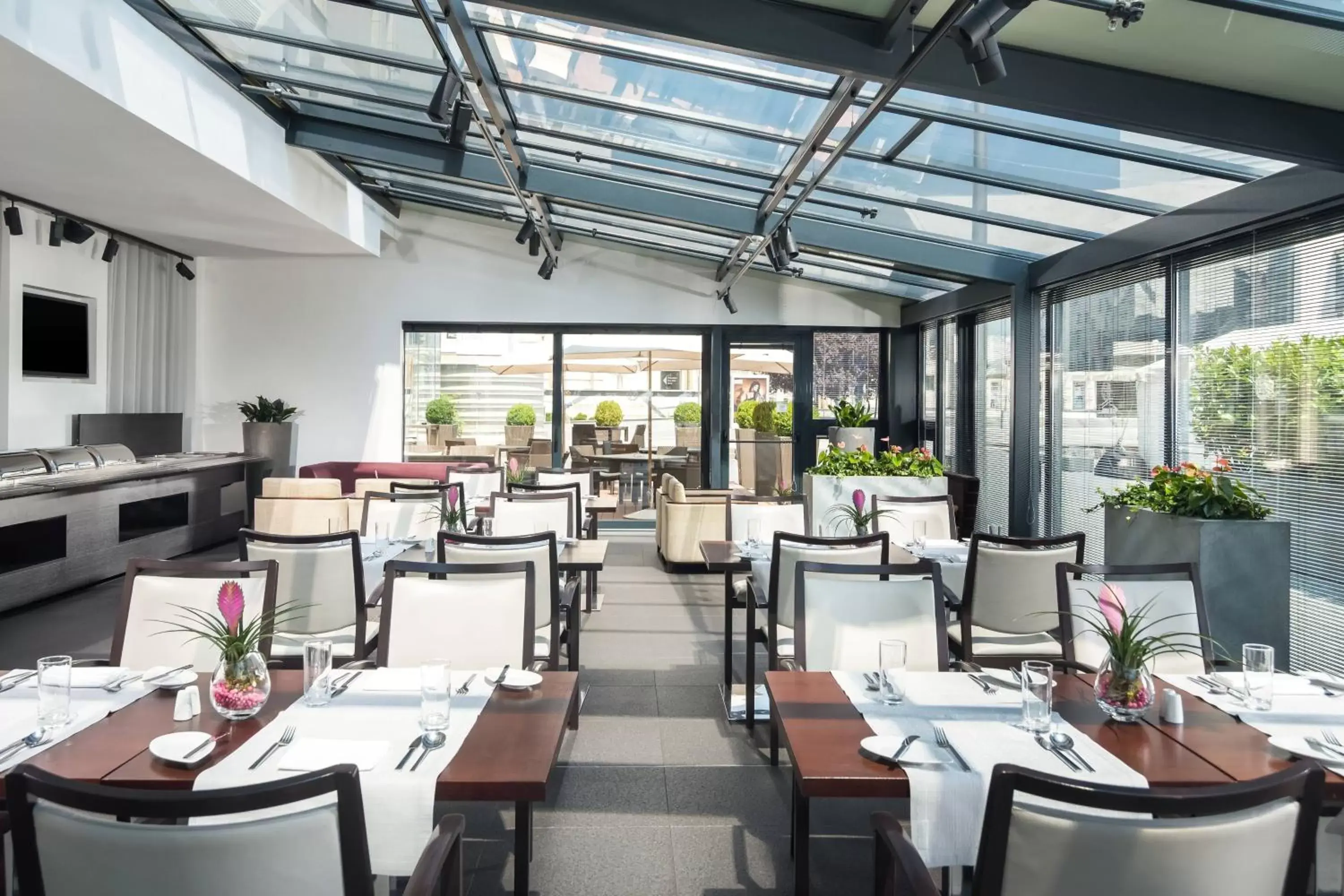 Restaurant/Places to Eat in Sheraton Bratislava Hotel