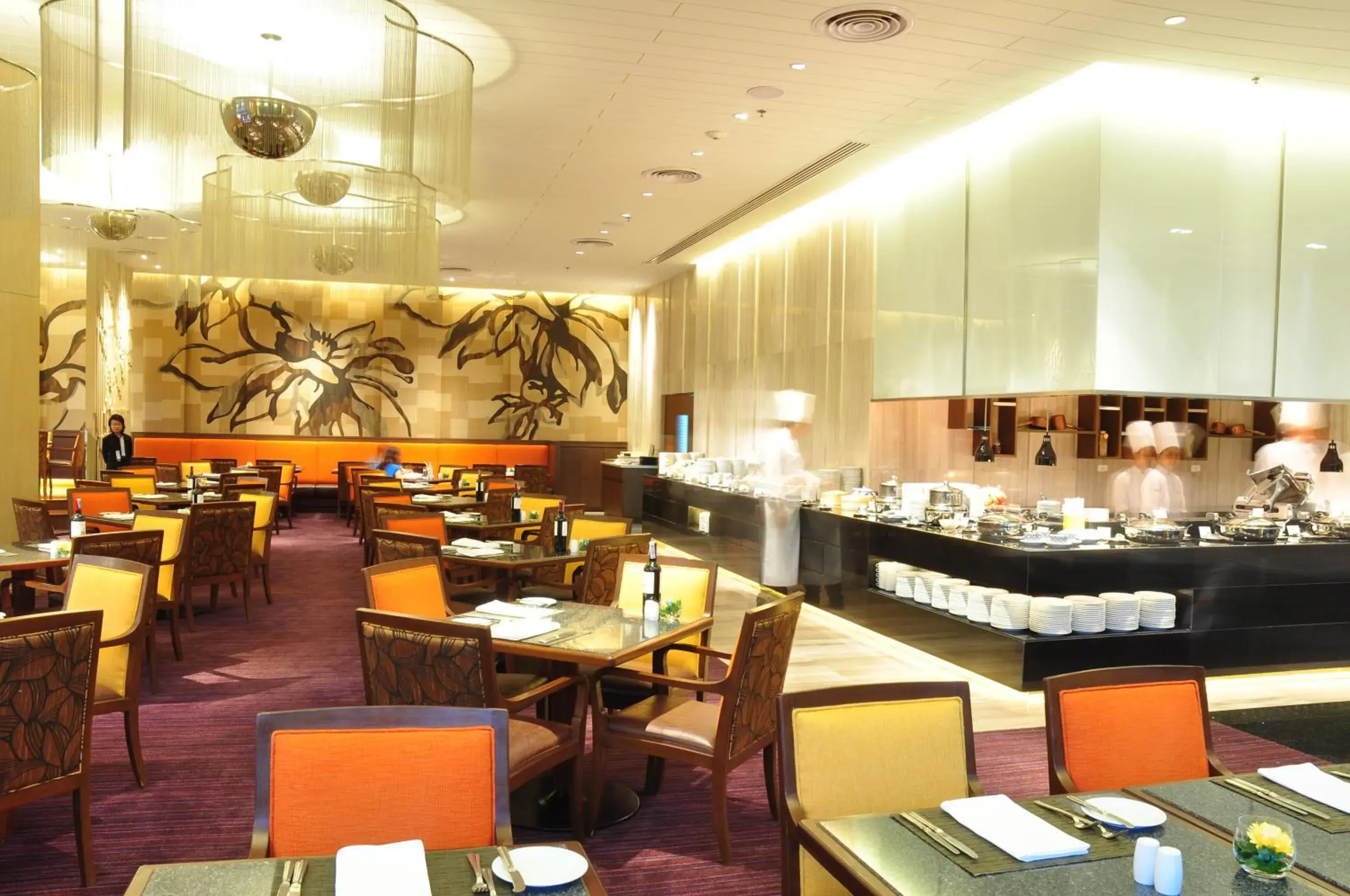 Restaurant/Places to Eat in Century Park Hotel - SHA Extra Plus