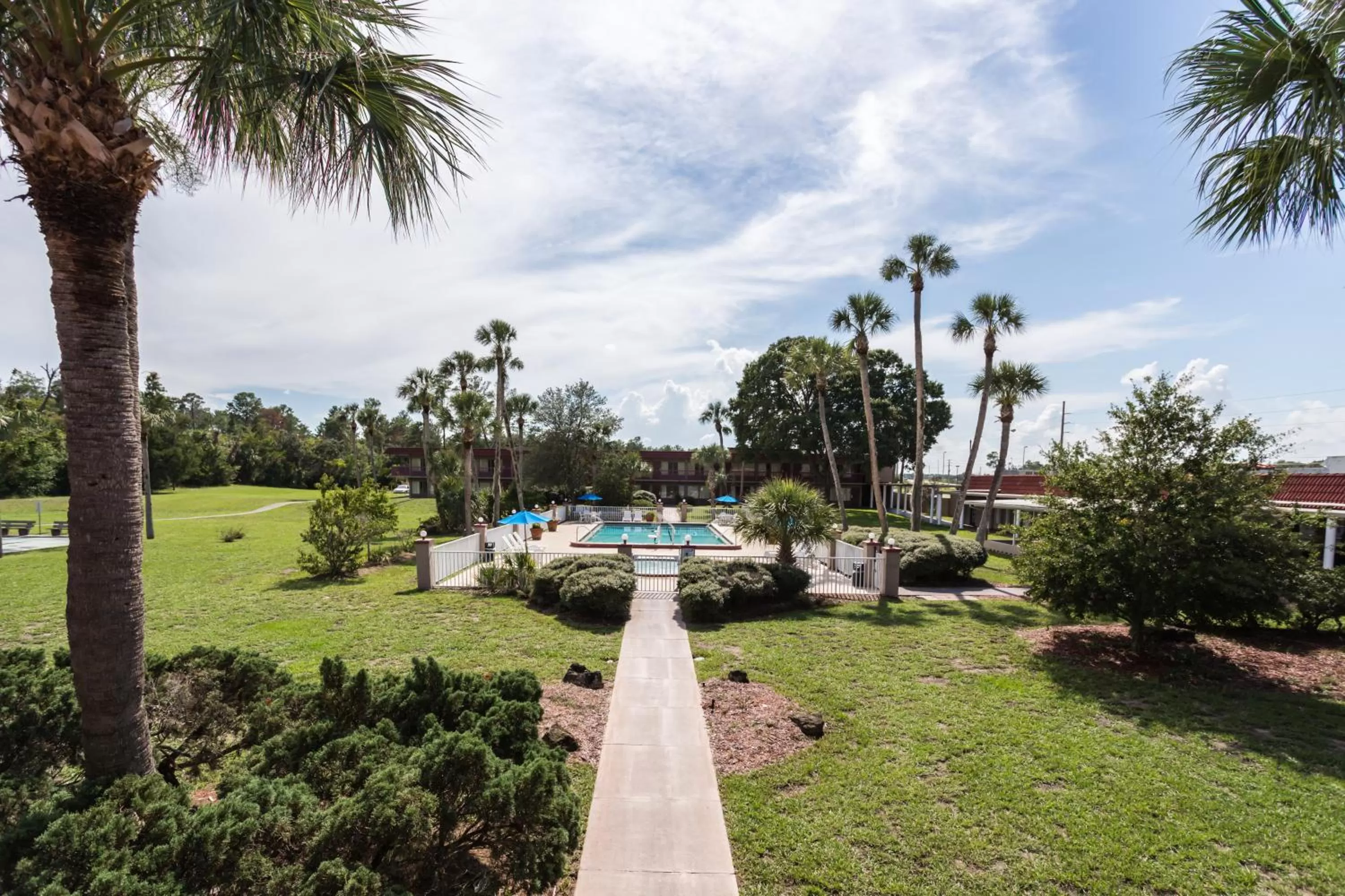 Day in Motel 6-Spring Hill, FL - Weeki Wachee