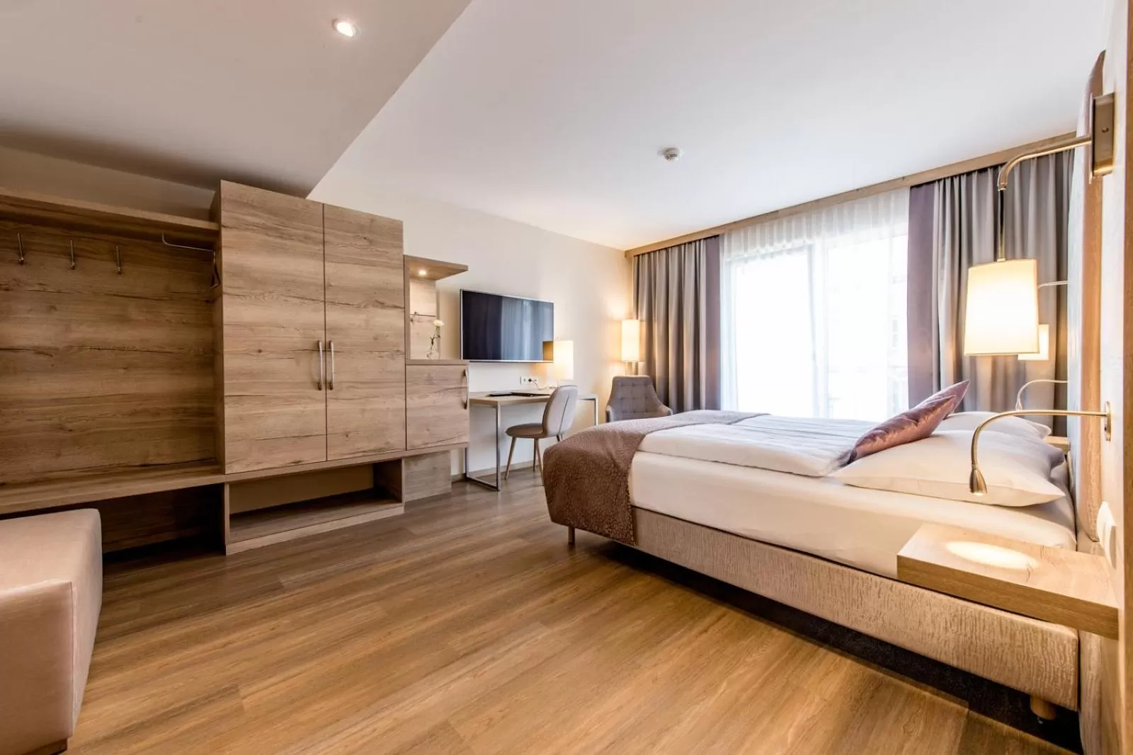 TV and multimedia, Bed in Hotel Krone