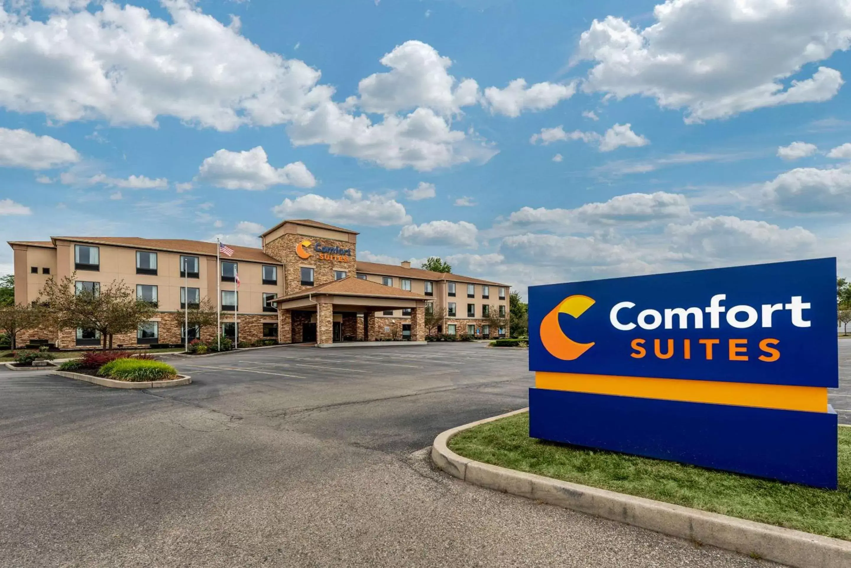 Property building in Comfort Suites Dayton-Wright Patterson