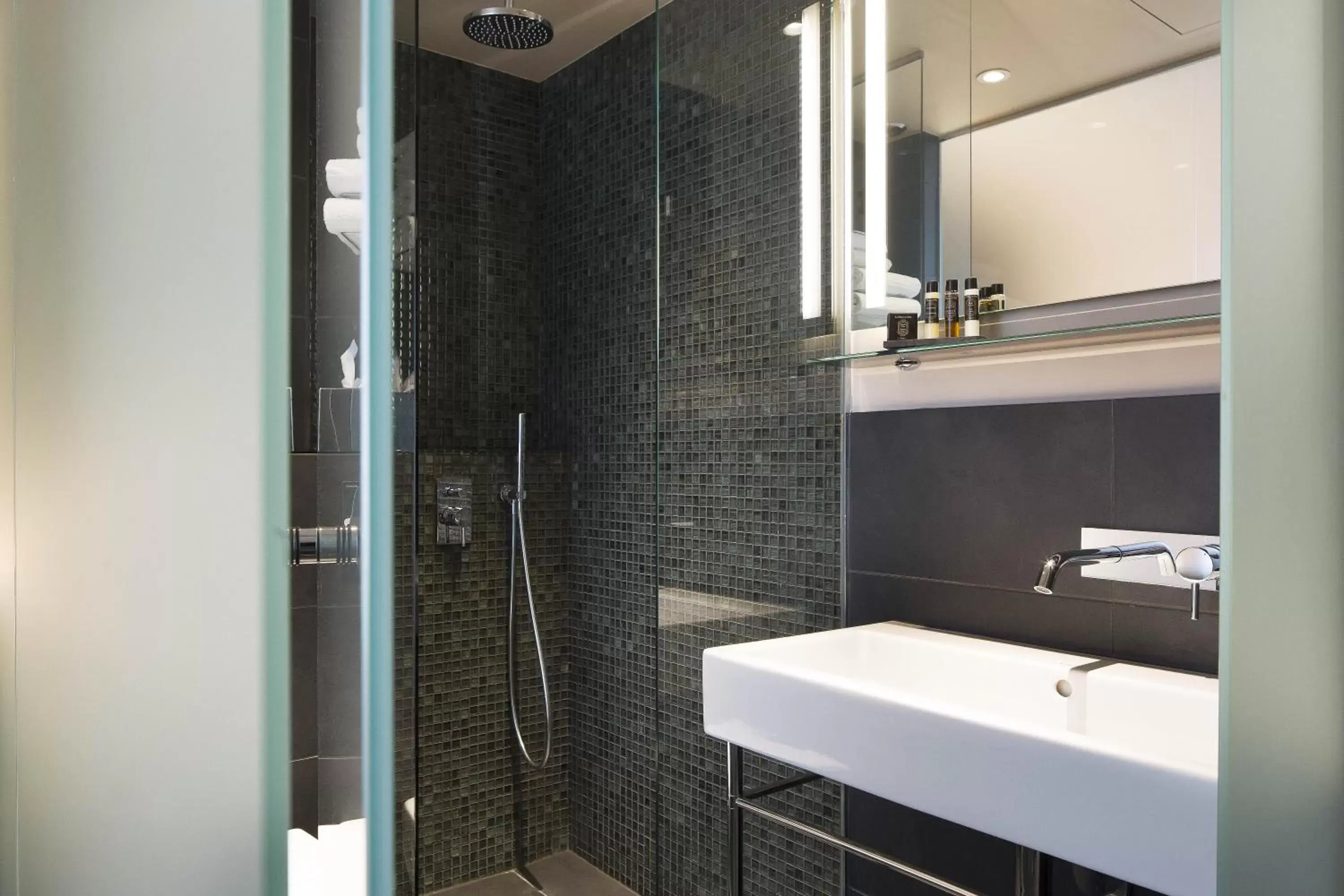 Shower, Bathroom in Best Western Plus Quartier Latin Pantheon
