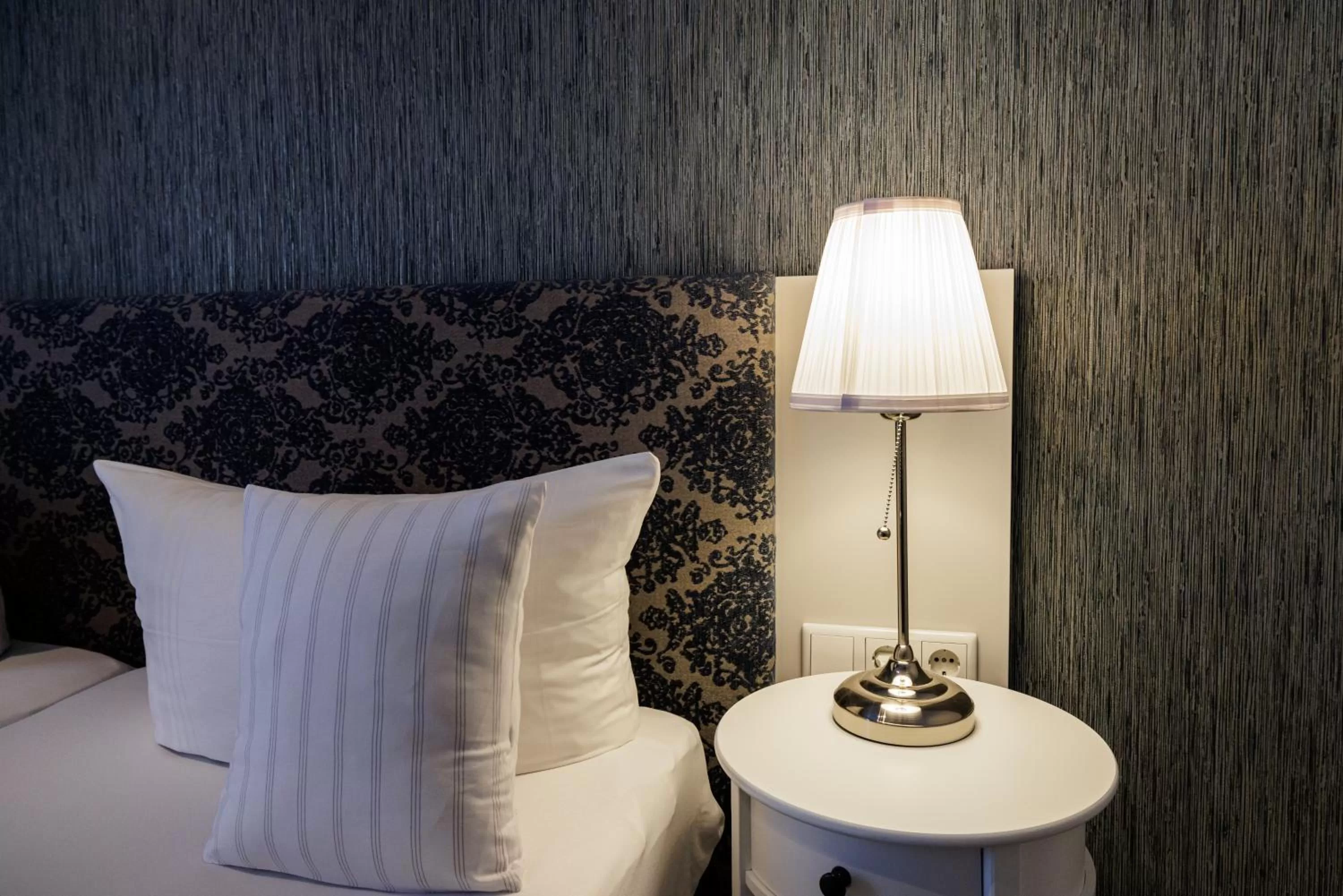 Bed in Flair Hotel zum Storchen