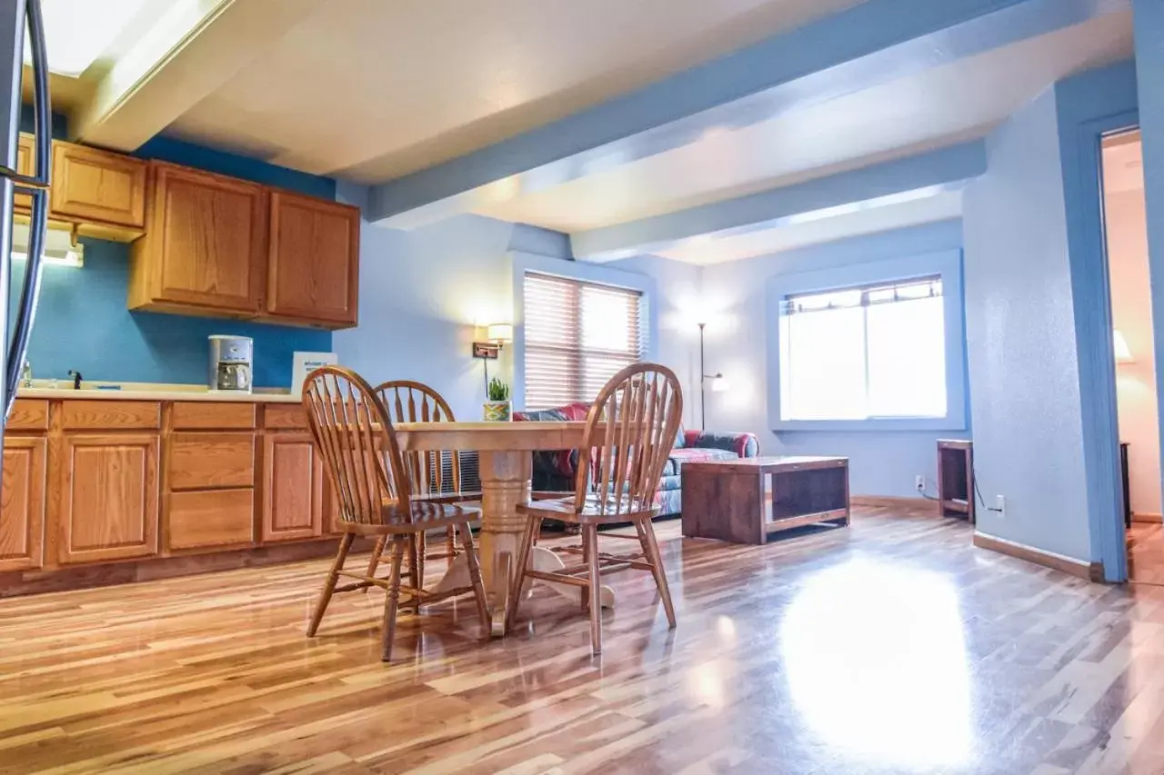 Dining Area in Brown & Hawkins Historical Apartments