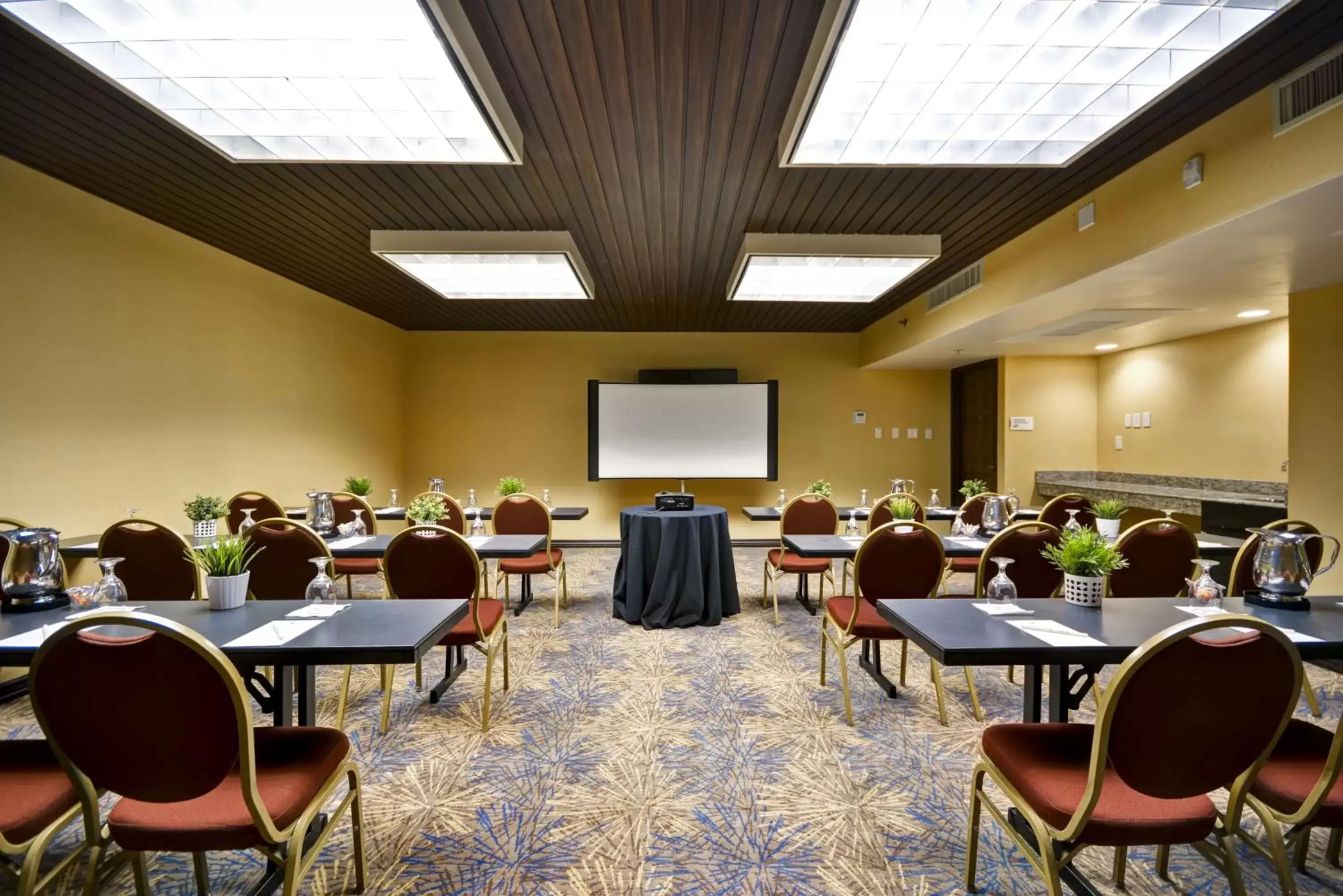 Meeting/conference room in DoubleTree by Hilton Phoenix North