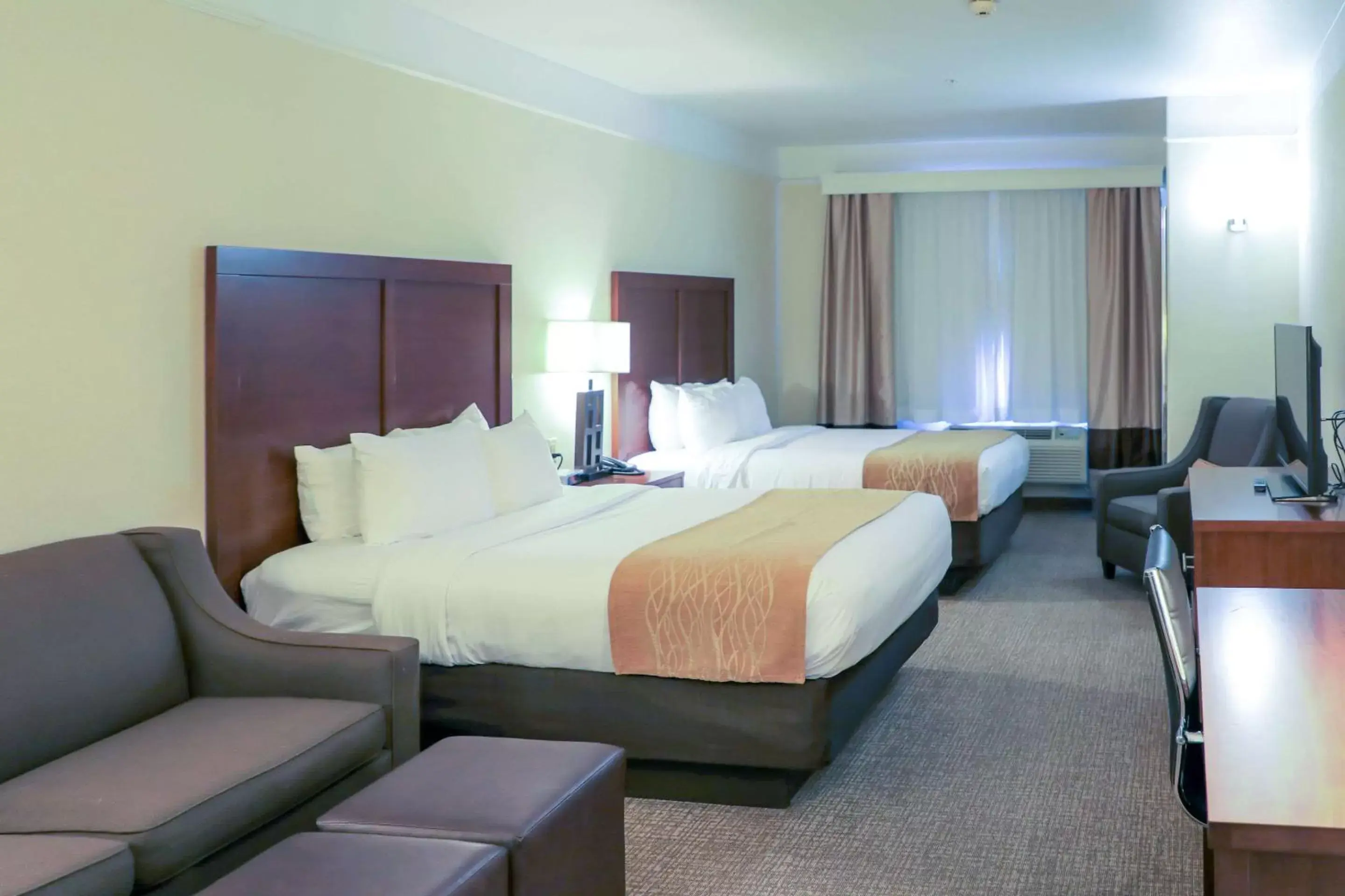 Photo of the whole room, Bed in Comfort Inn and Suites Odessa
