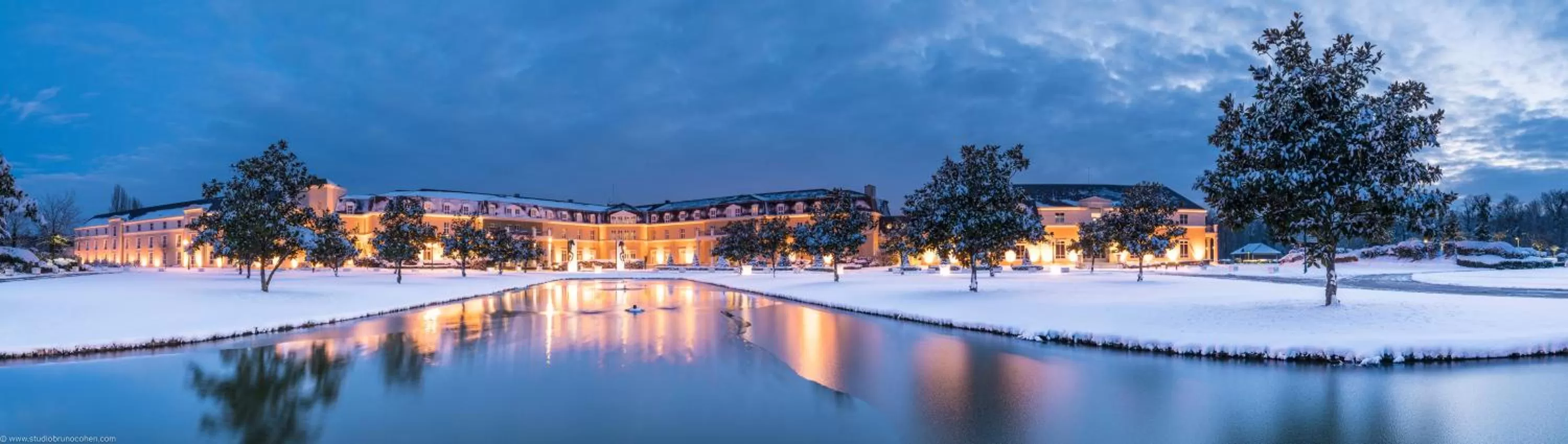 Facade/entrance in Mercure Chantilly Resort & Conventions