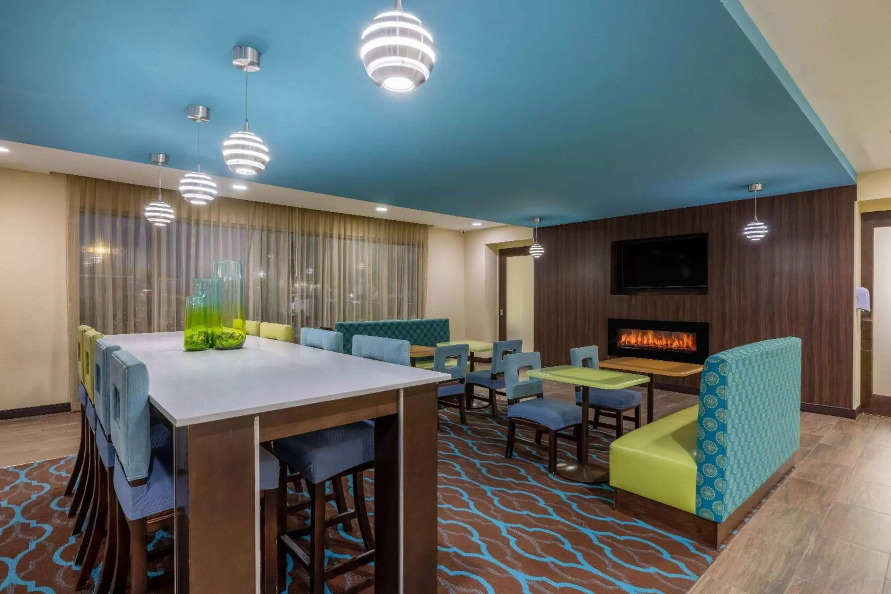 Lobby or reception in La Quinta by Wyndham Artesia Lobby or reception in La Quinta by Wyndham Artesia