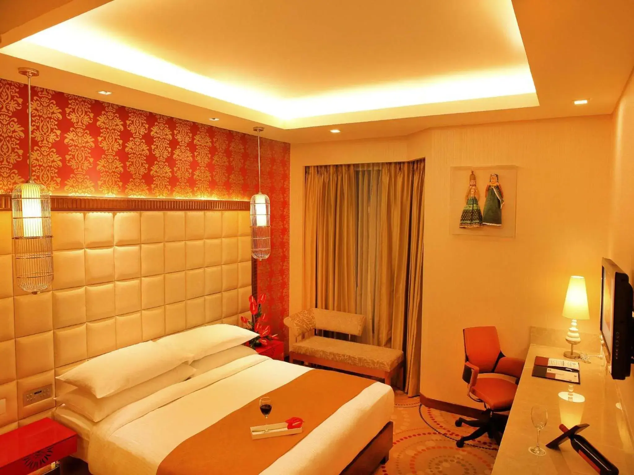 Deluxe Triple Room Inclusive of Wifi and 20% off on food & soft beverages in The Metropolitan Hotel New Delhi