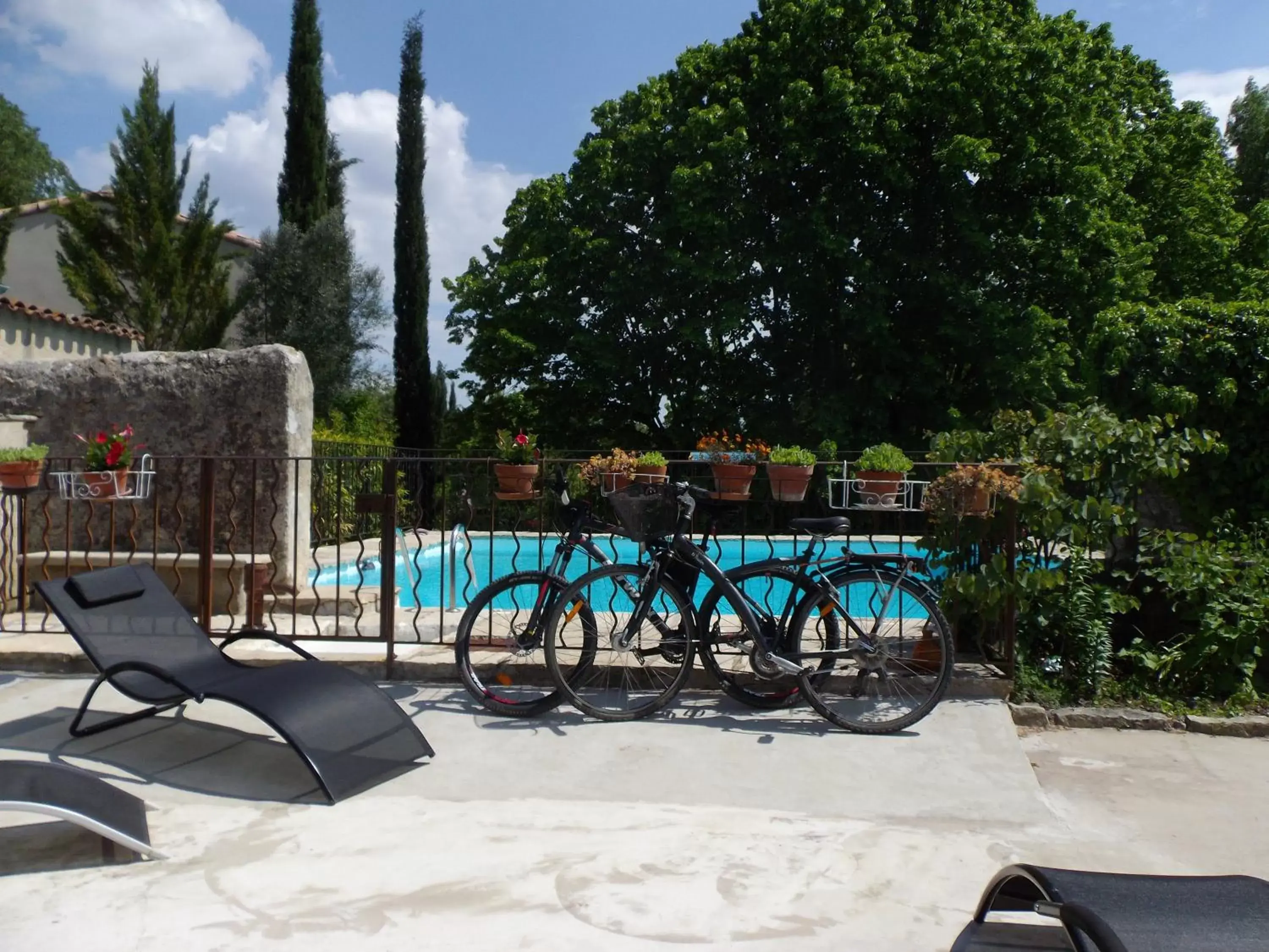 Swimming Pool in Logis des Magnans -Les terrasses du Coutach -