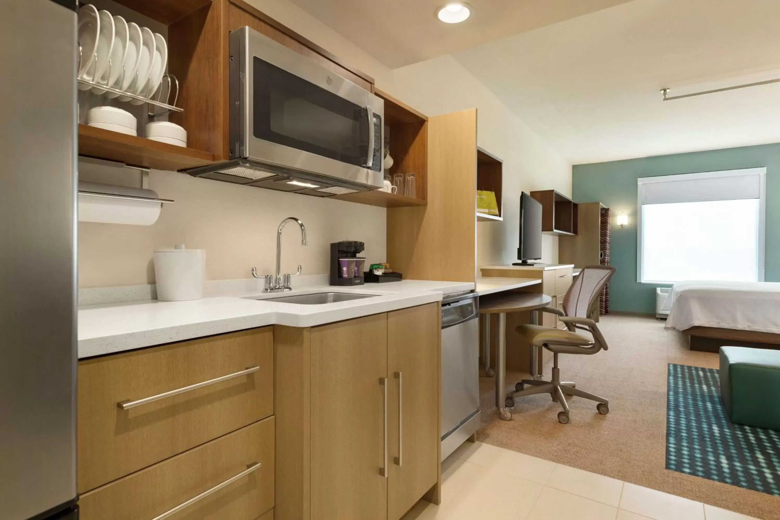 Bedroom, Kitchen/Kitchenette in Home2 Suites By Hilton Frederick