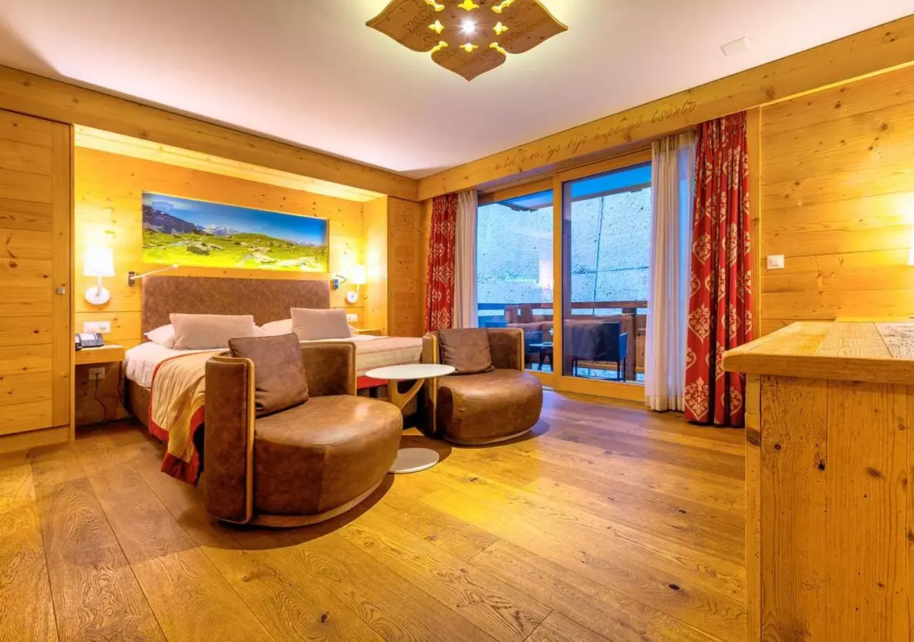 Photo of the whole room, Seating Area in Nendaz 4 Vallées & SPA 4* Superior