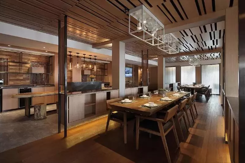 Meals in Bloom Boutique Hotel