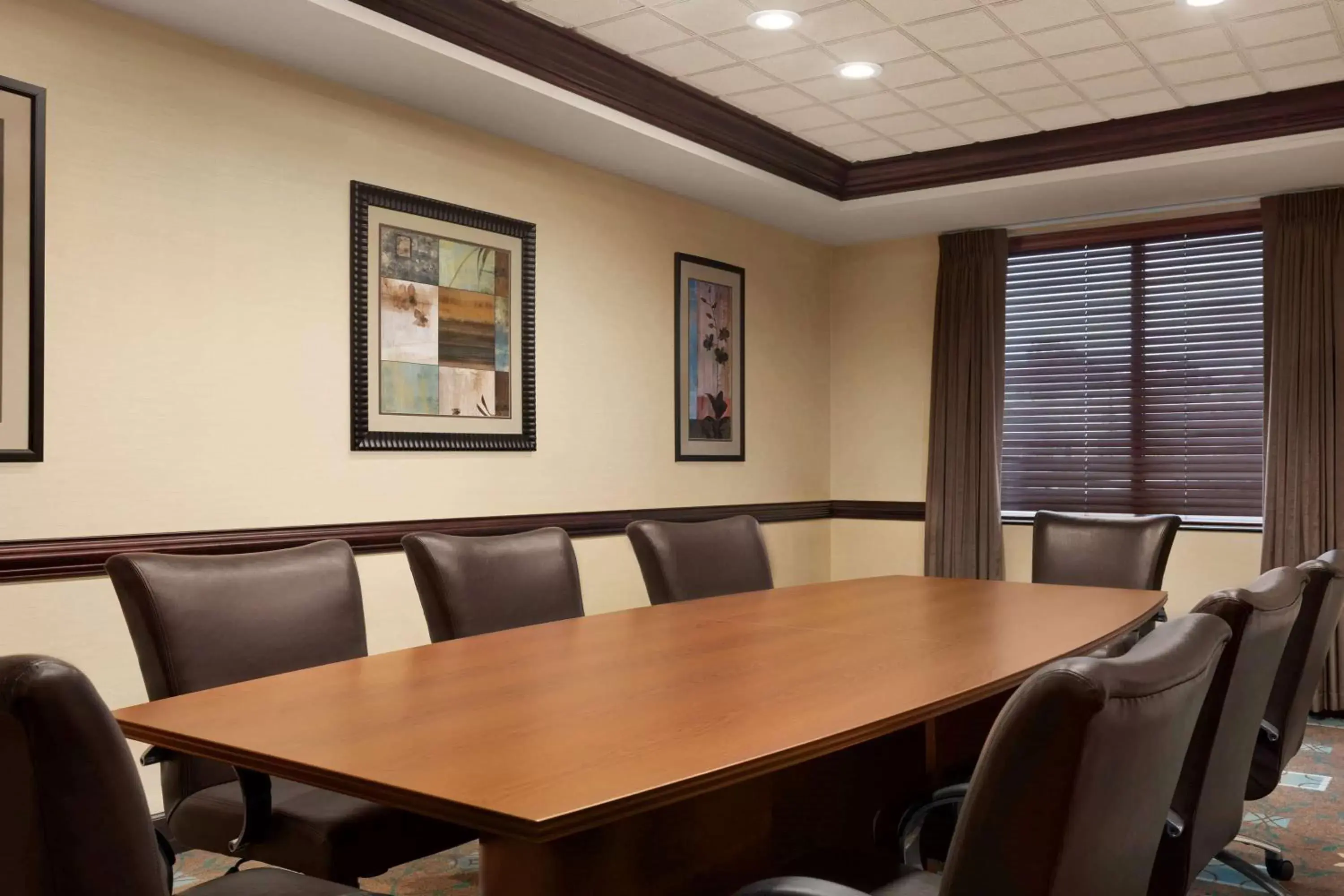Meeting/conference room in Wingate By Wyndham Southport