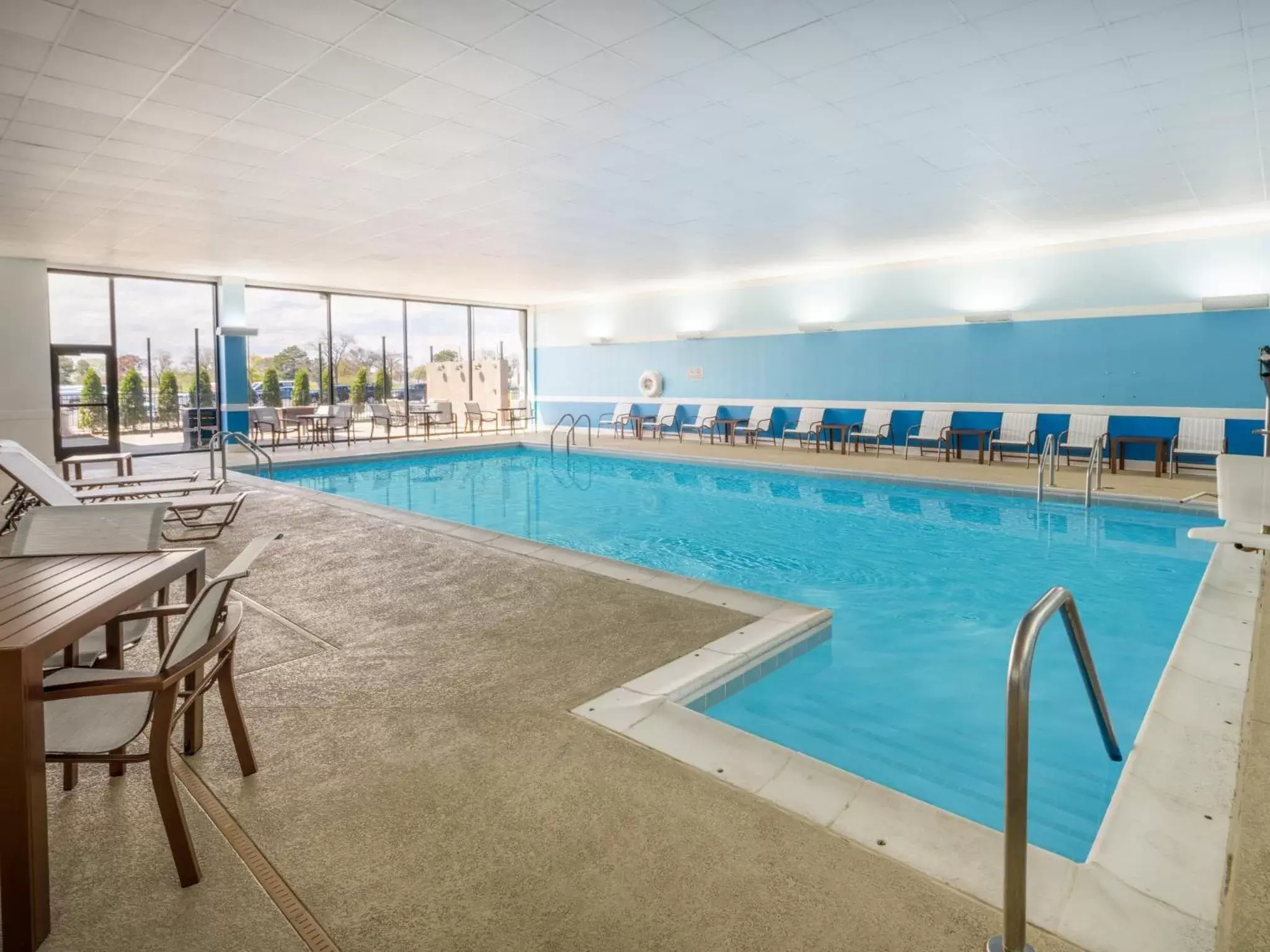 Swimming Pool in Staybridge Suites Chicago O'Hare - Rosemont, an IHG Hotel