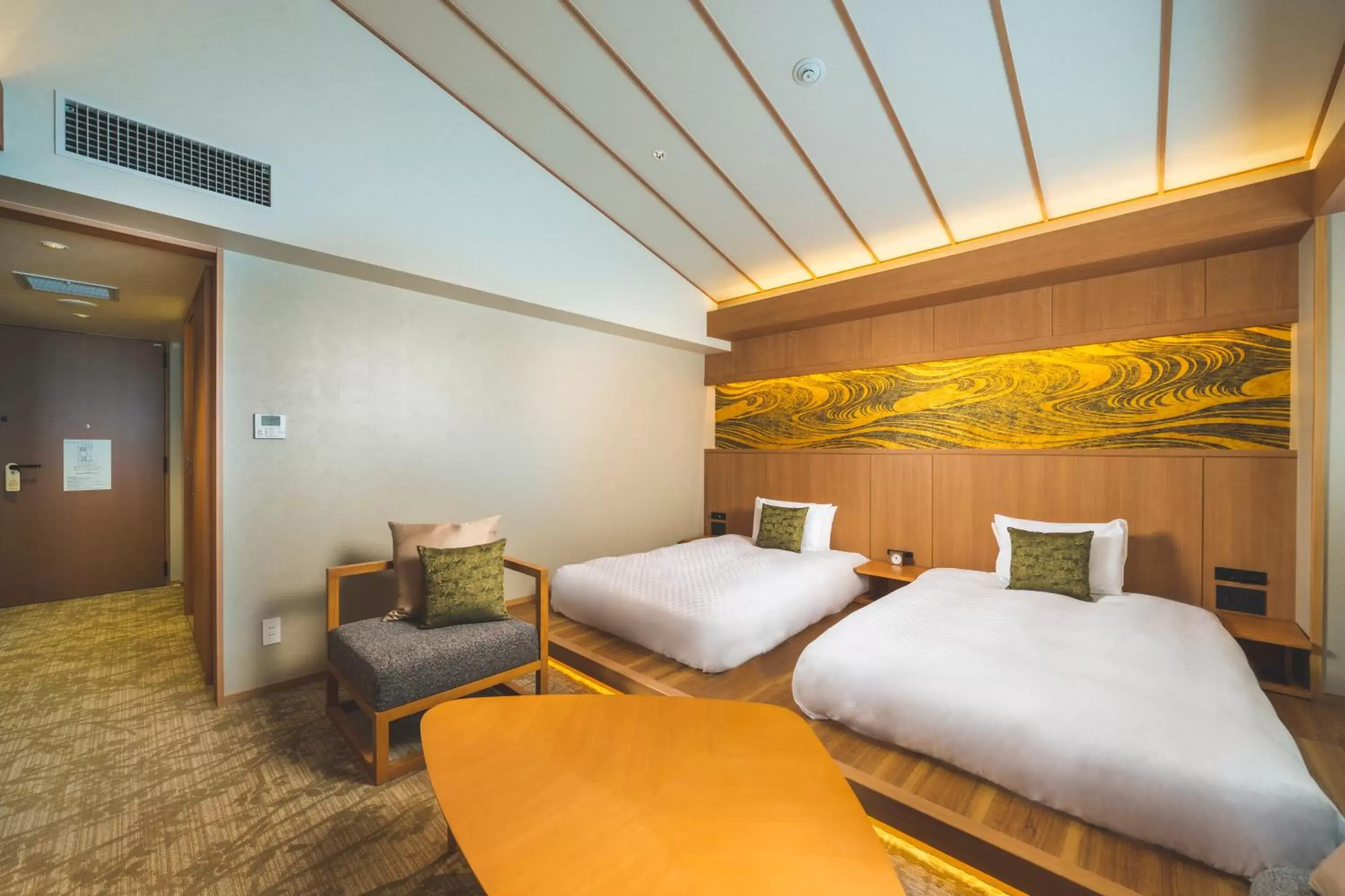 Bed in KAYA Kyoto Nijo Castle, BW Signature Collection by Best Western Bed in KAYA Kyoto Nijo Castle, BW Signature Collection by Best Western