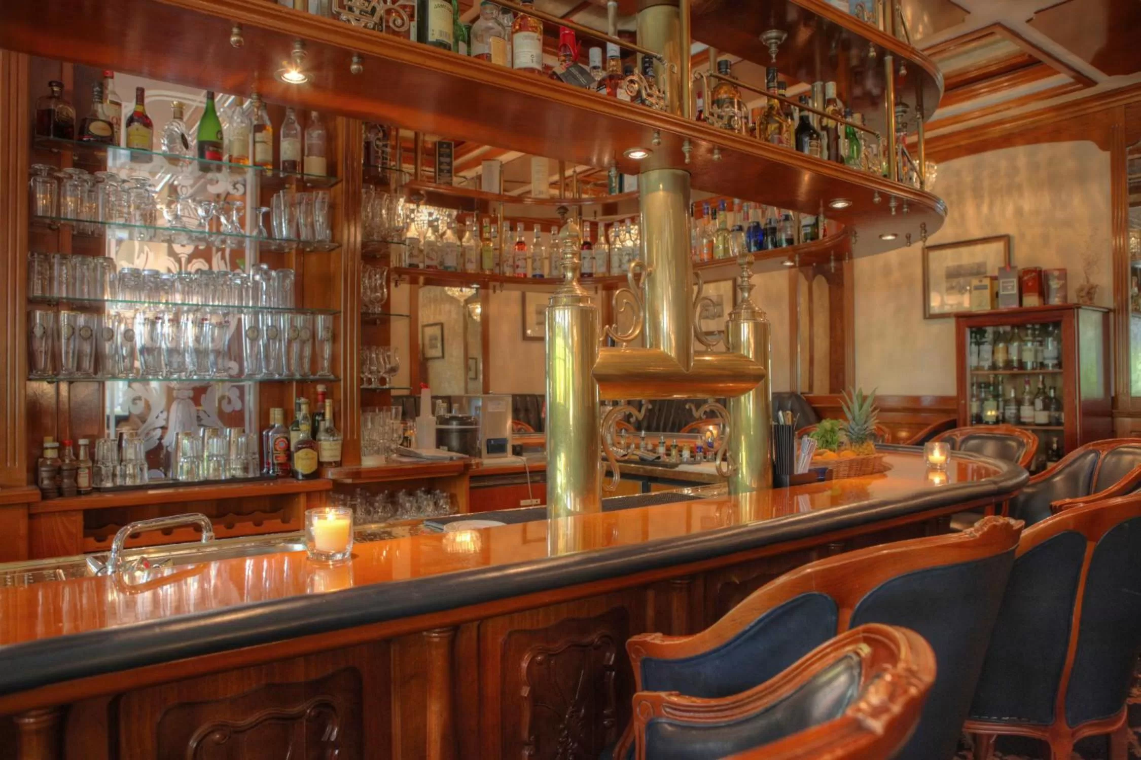 Lounge or bar in SEETELHOTEL Ahlbecker Hof das elegante Traditionshotel & ruhiger Rückzugsort an der Ostsee