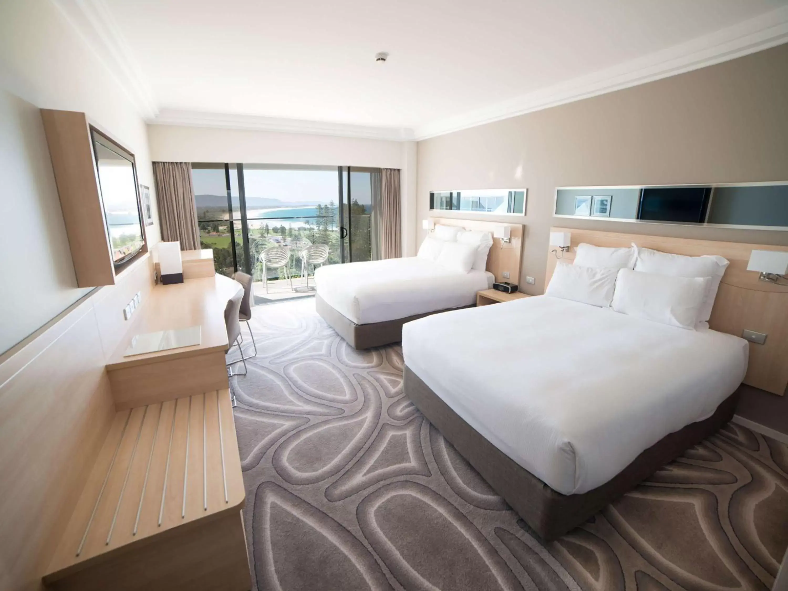 Property building in Novotel Wollongong Northbeach