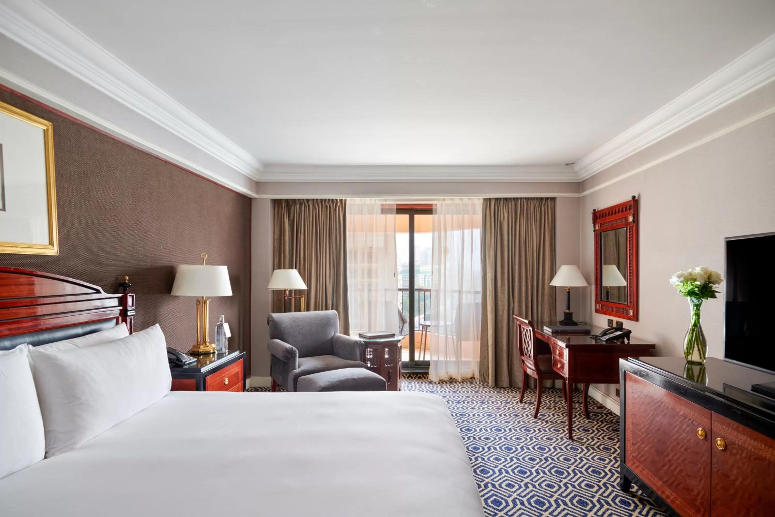 Photo of the whole room, Bed in InterContinental Cairo Semiramis by IHG