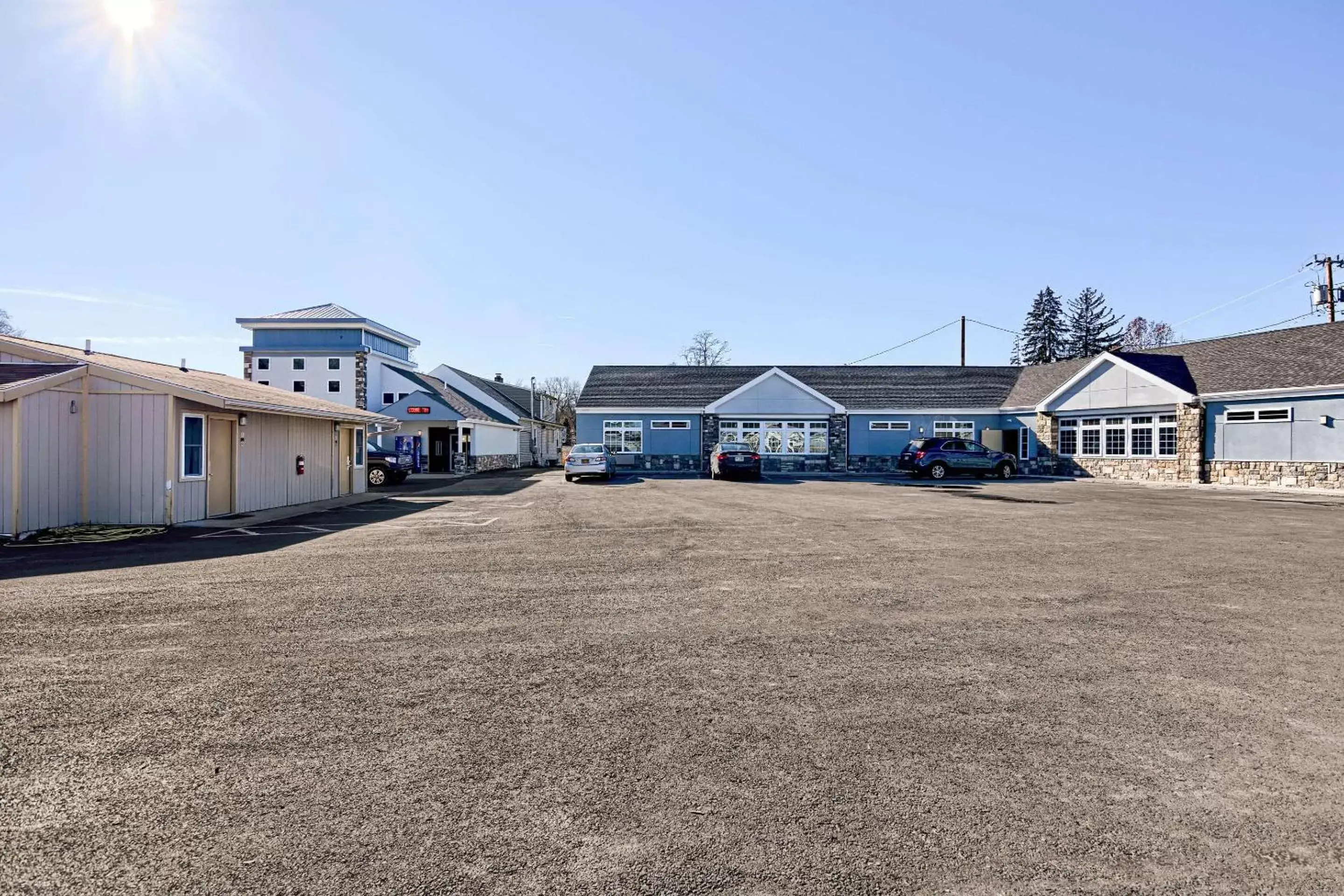 Property Building in Rodeway Inn and Suites Ithaca