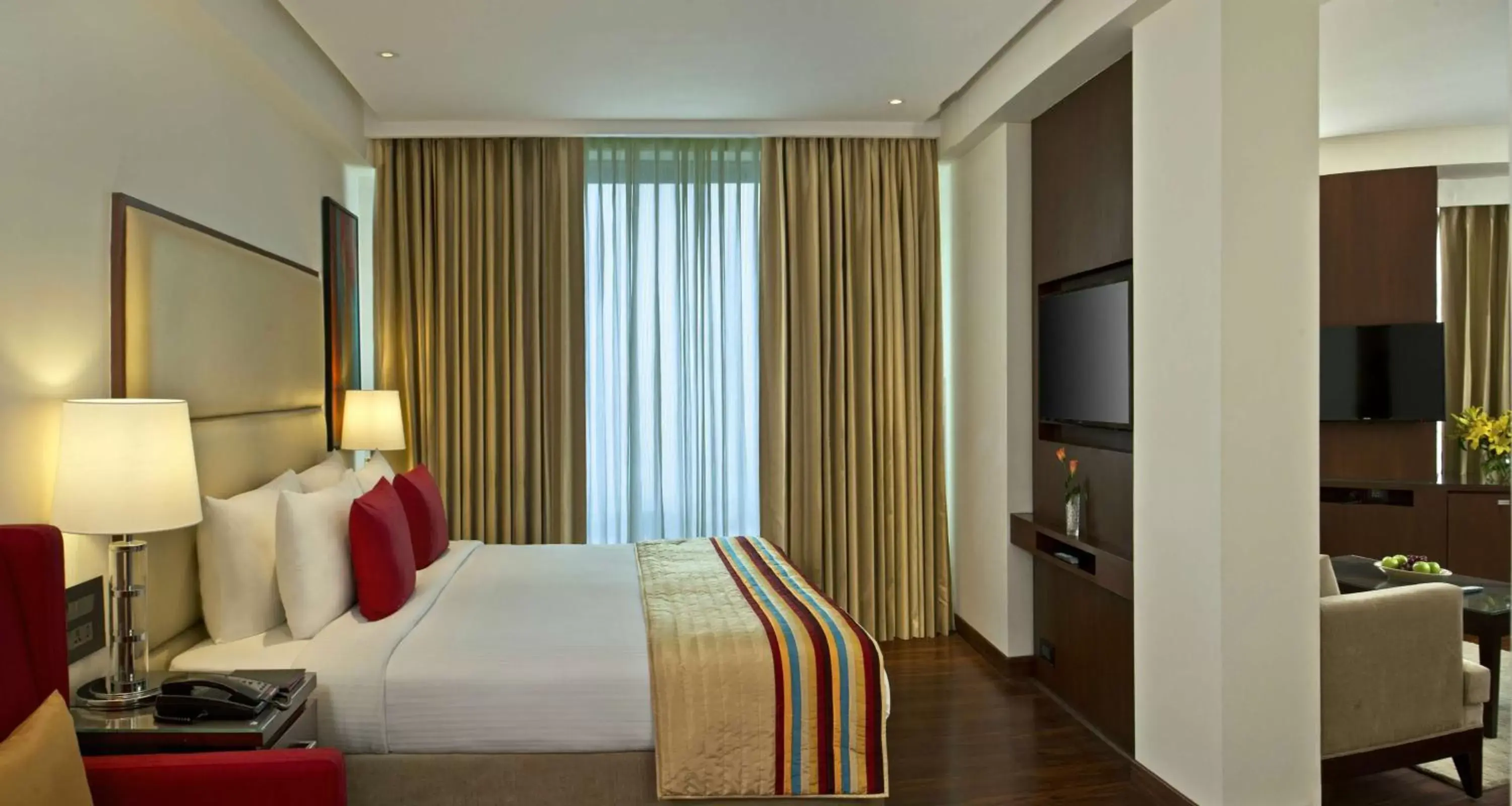 Photo of the whole room, Bed in Park Plaza Chandigarh Zirakpur