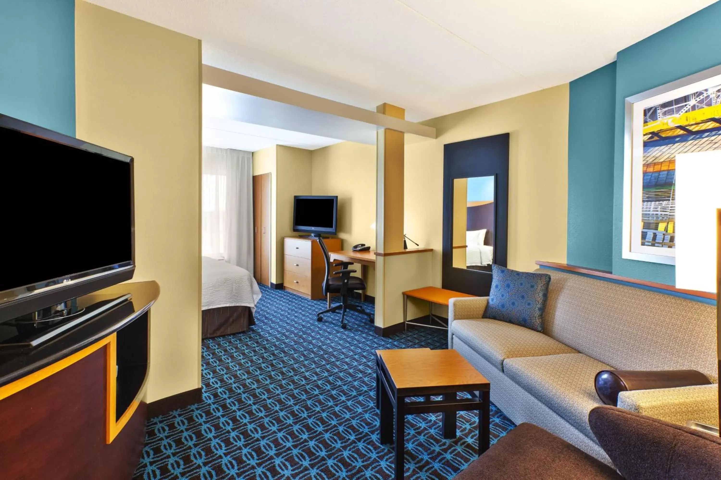 Photo of the whole room, TV/Entertainment Center in Fairfield Inn & Suites by Marriott Lexington North