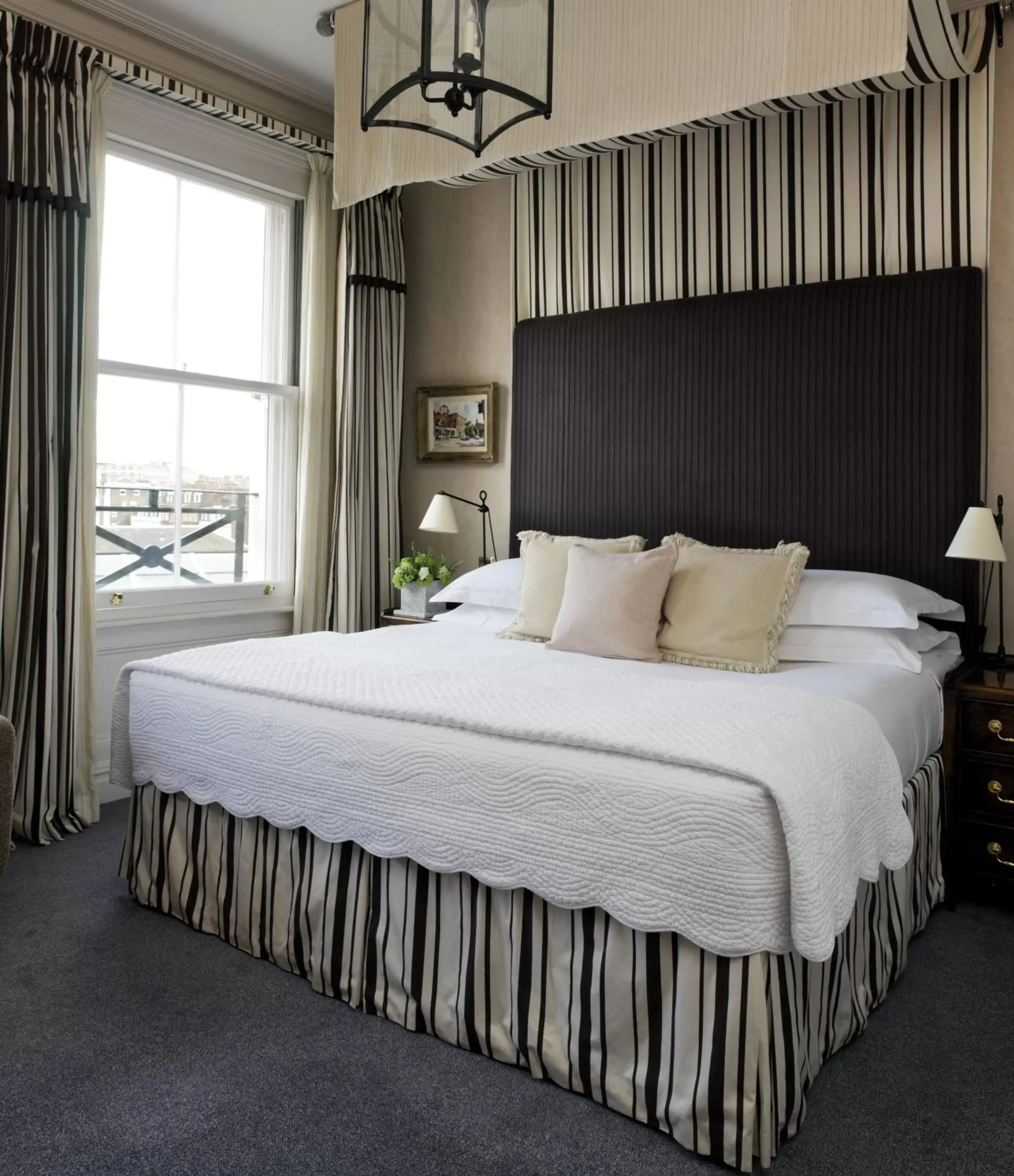 Bed in The Pelham London - Starhotels Collezione