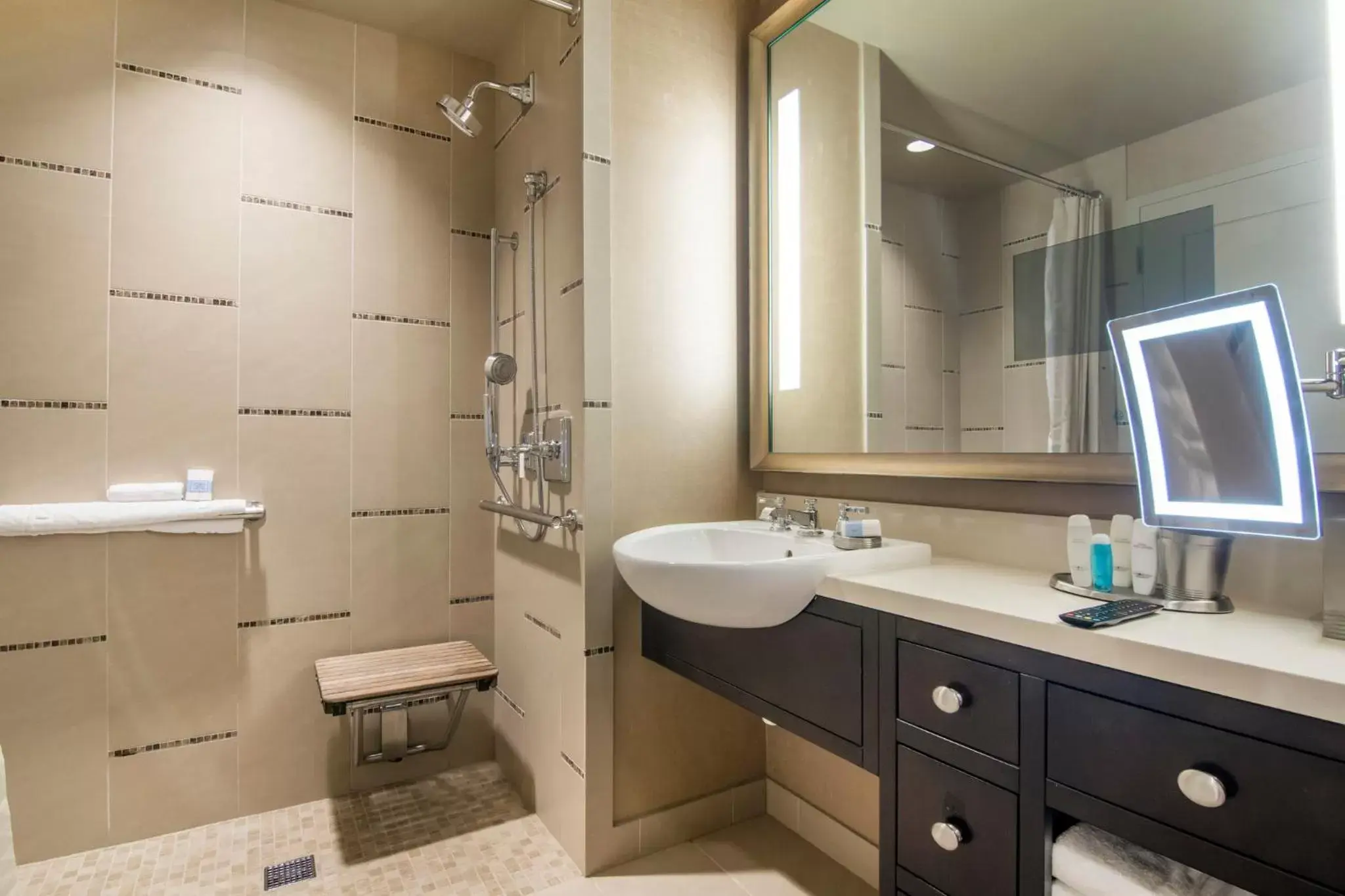 Photo of the whole room, Bathroom in Omni Dallas Hotel