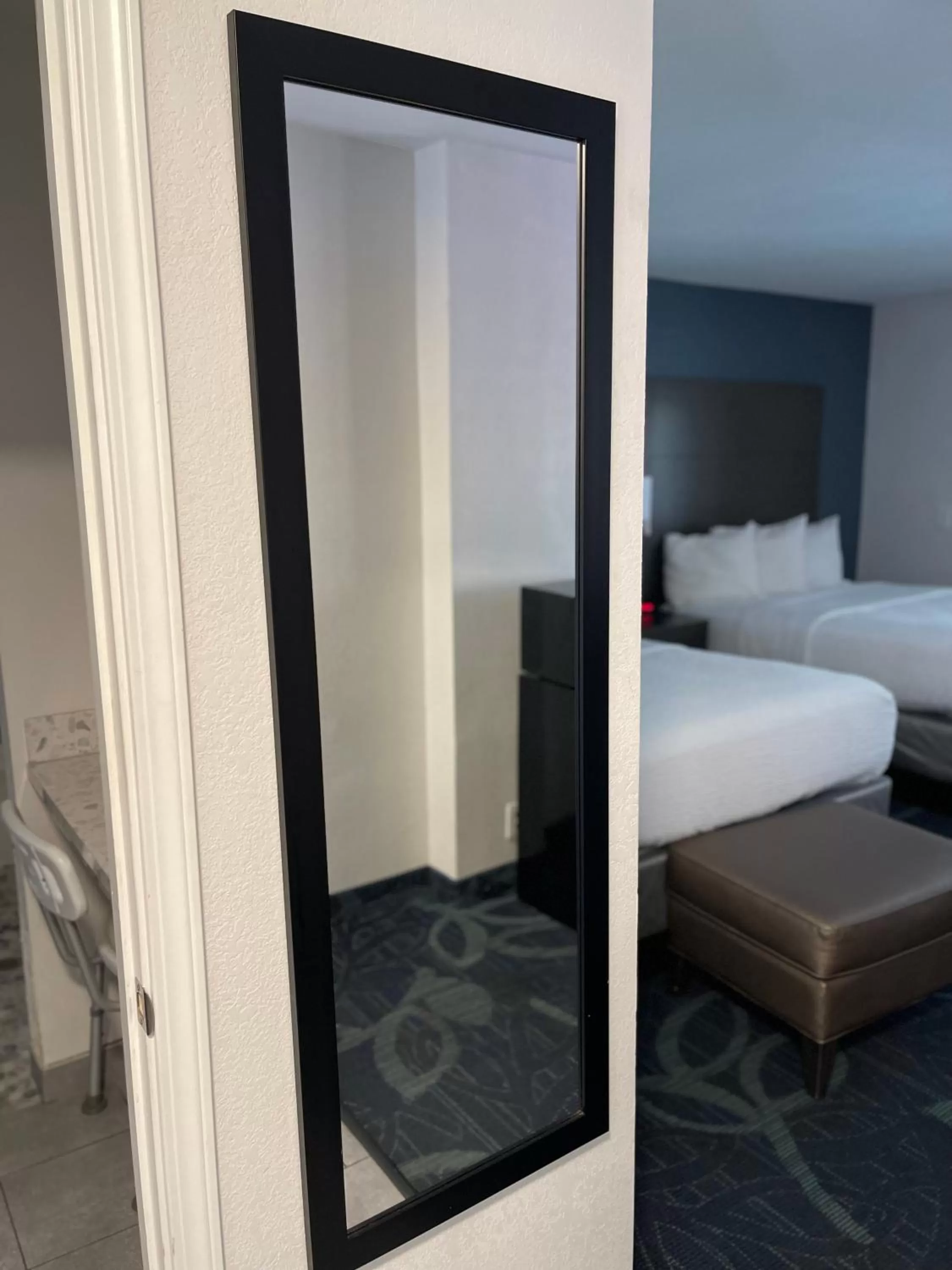 Bed in The Historic Brookdale Lodge, Santa Cruz Mountains