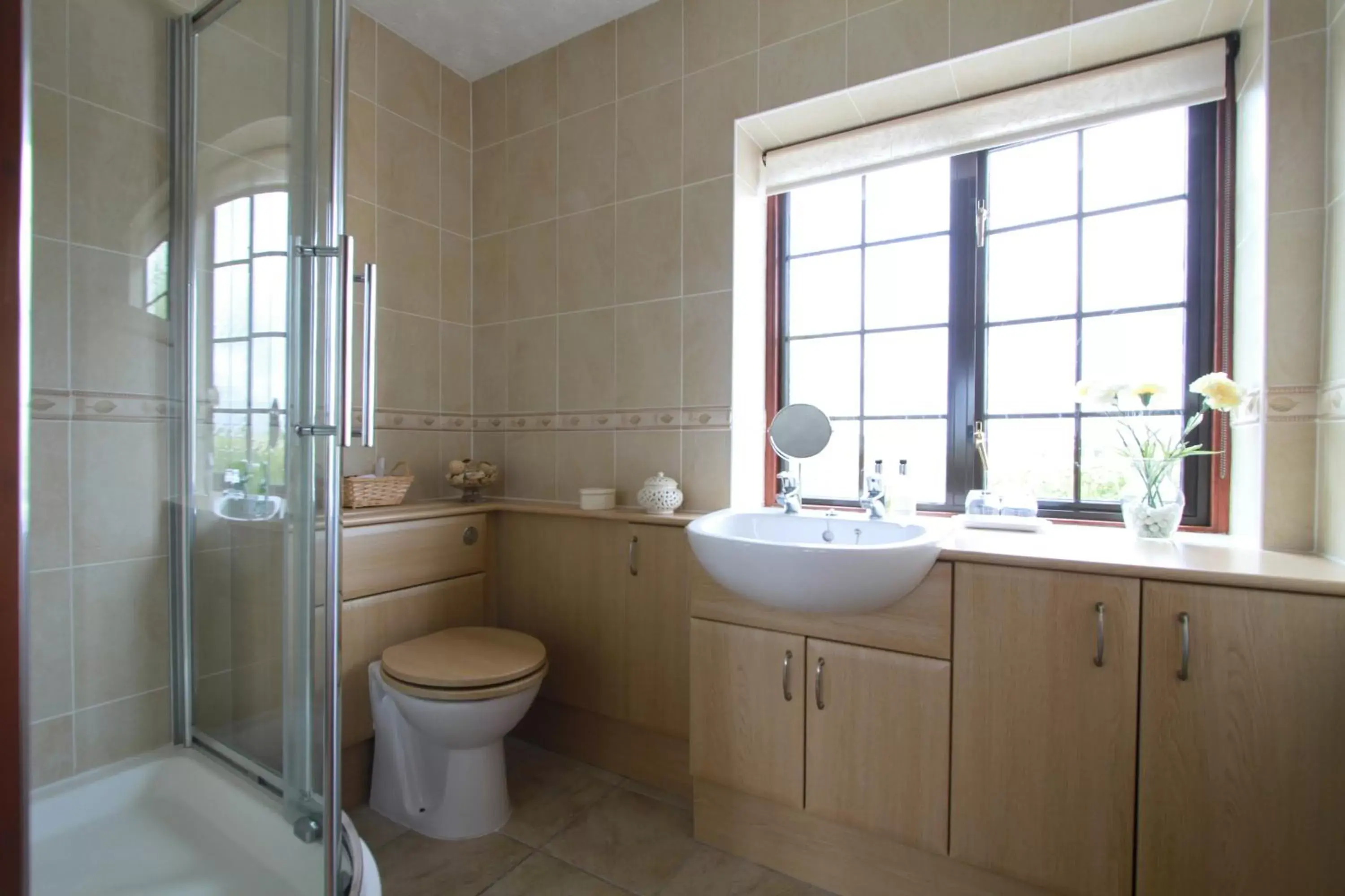 Bathroom in Pointers Guest House