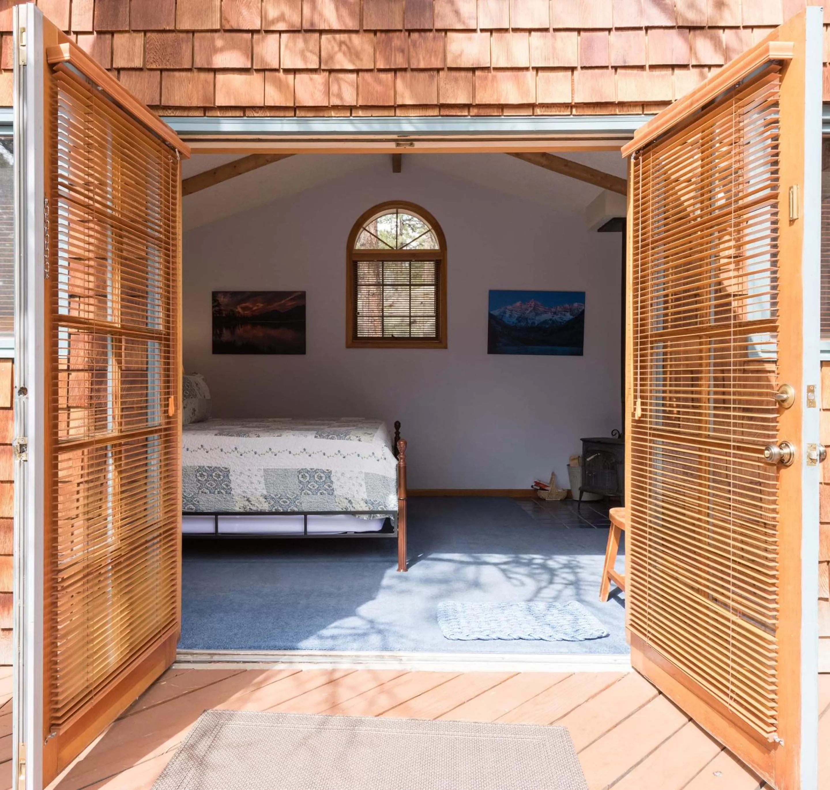 Junior Suite with Terrace in Riversong Inn Retreat