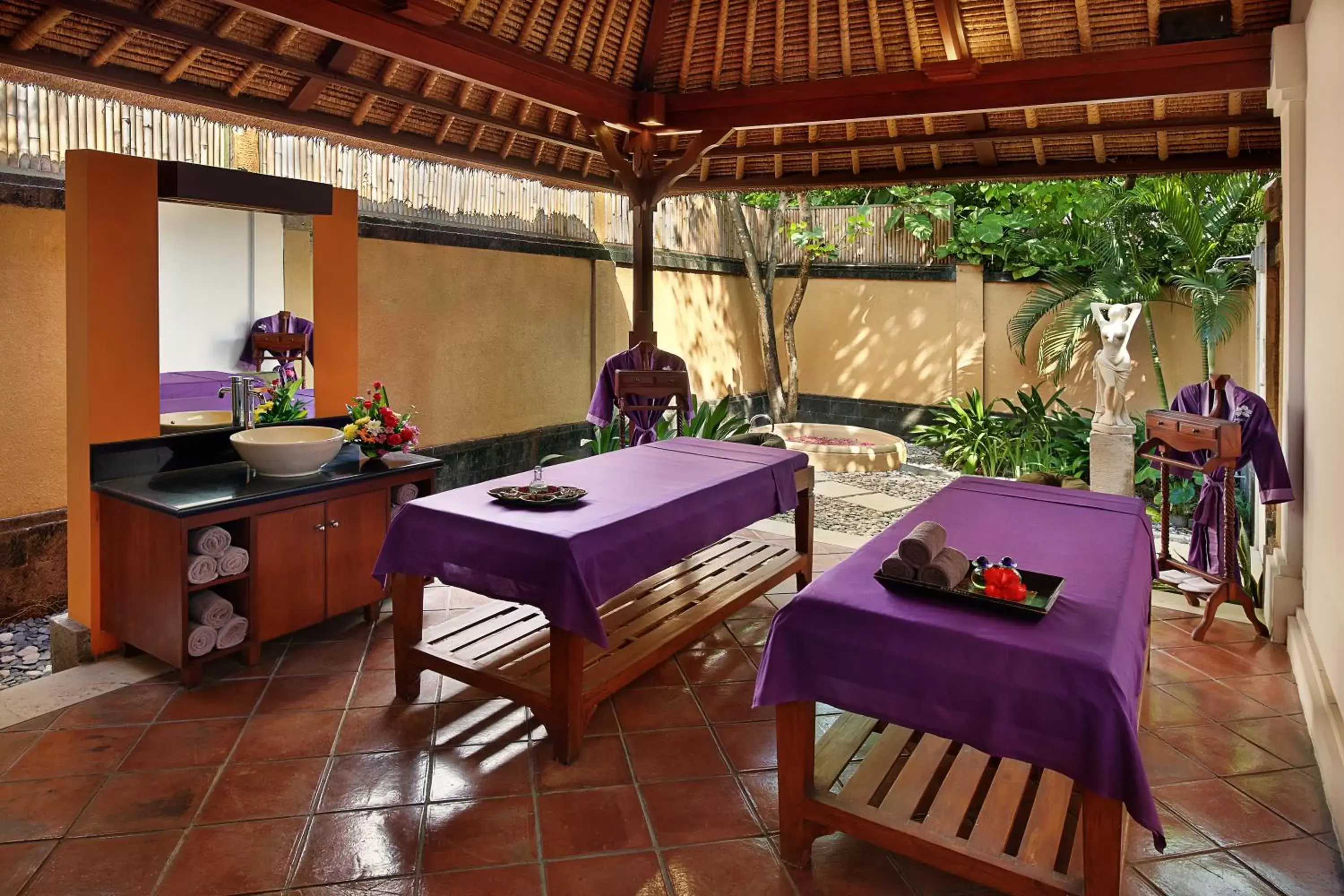 Massage, Restaurant/Places to Eat in Mercure Resort Sanur