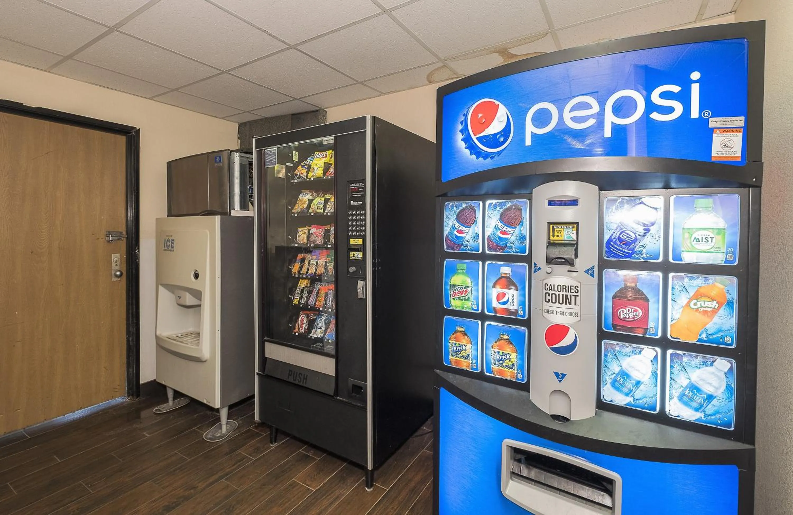 Other in Red Roof Inn & Suites Hermitage