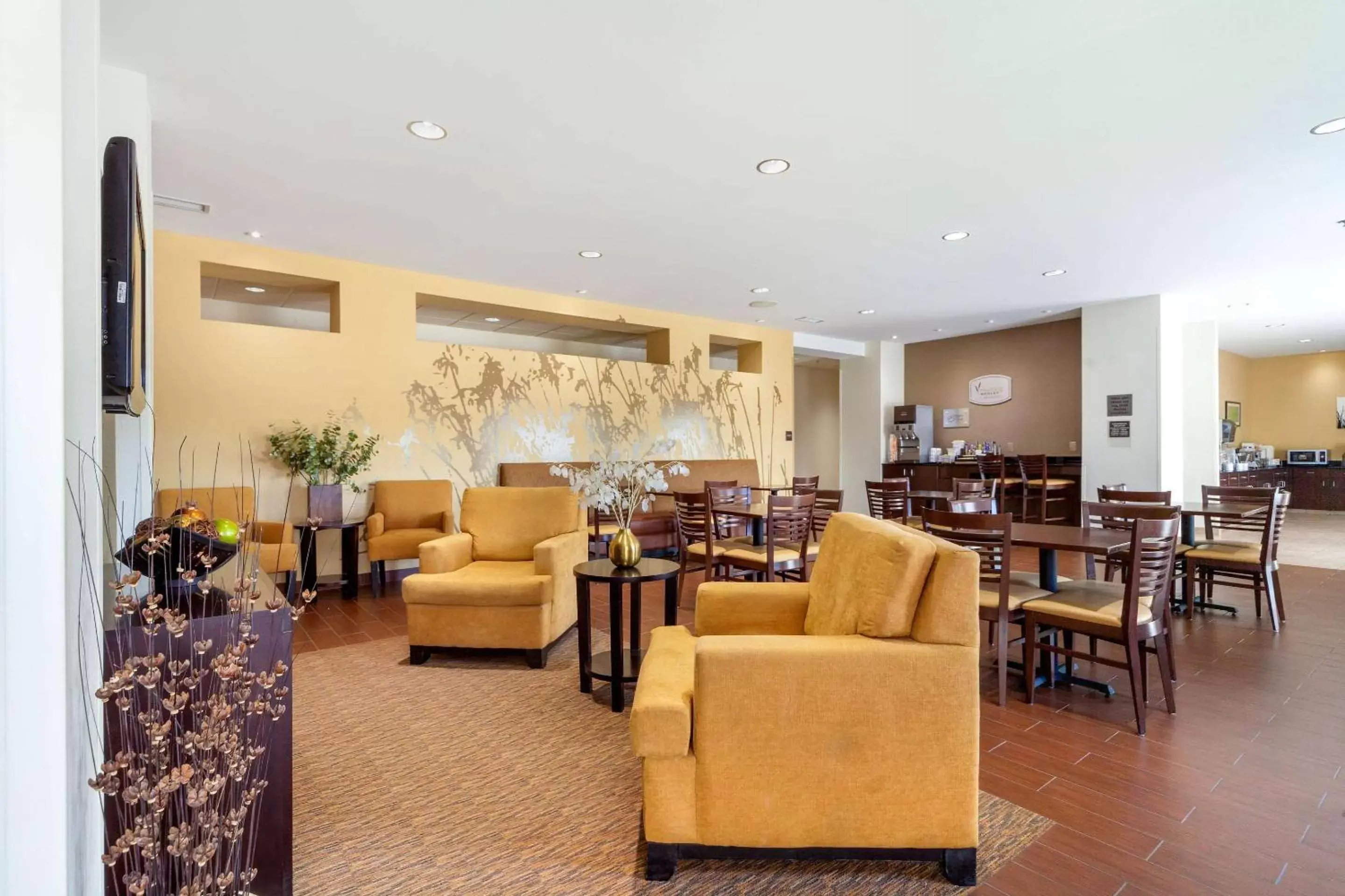 Restaurant/places to eat in Sleep Inn & Suites Bismarck I-94