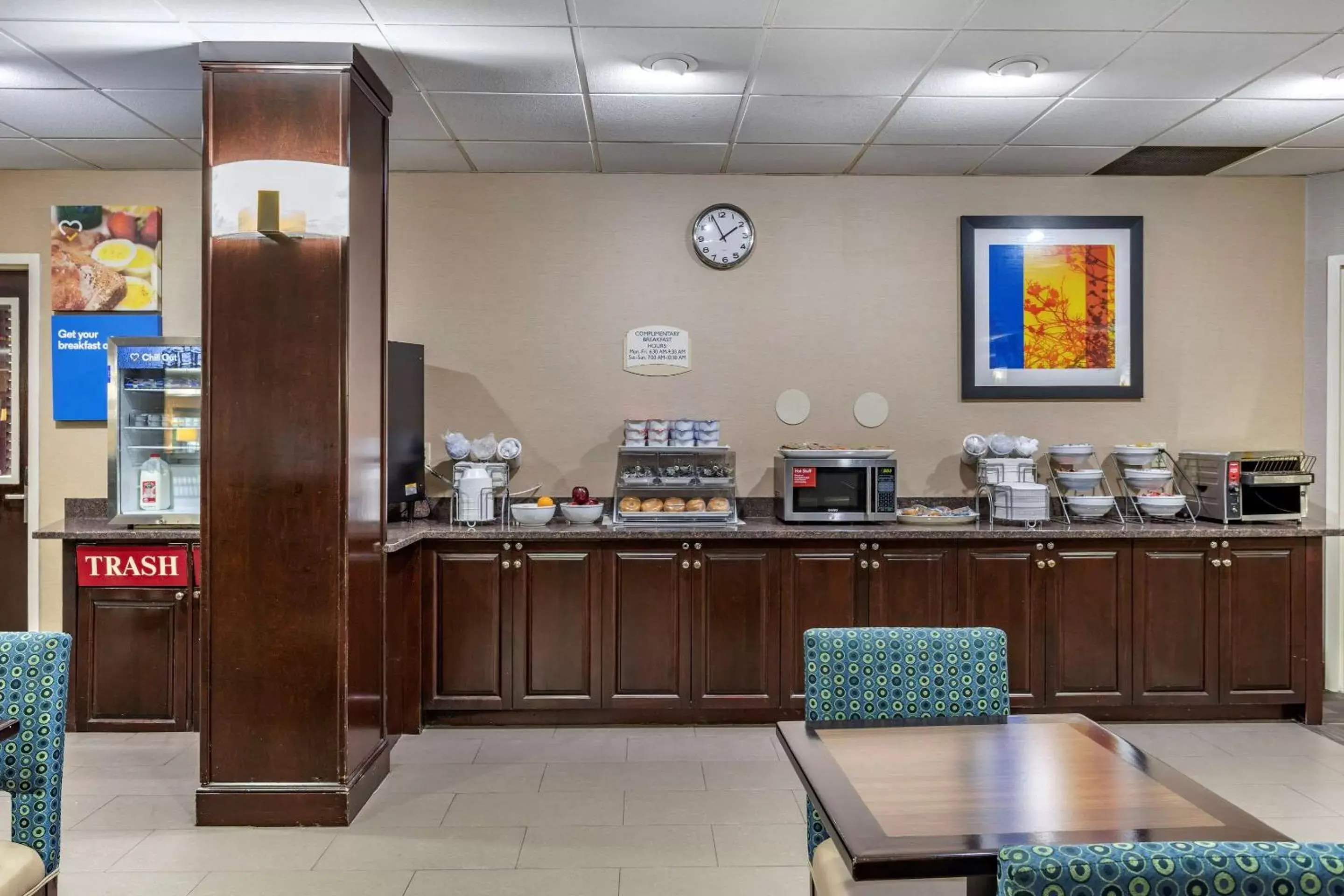 Restaurant/Places to Eat in Comfort Inn Syosset-Long Island
