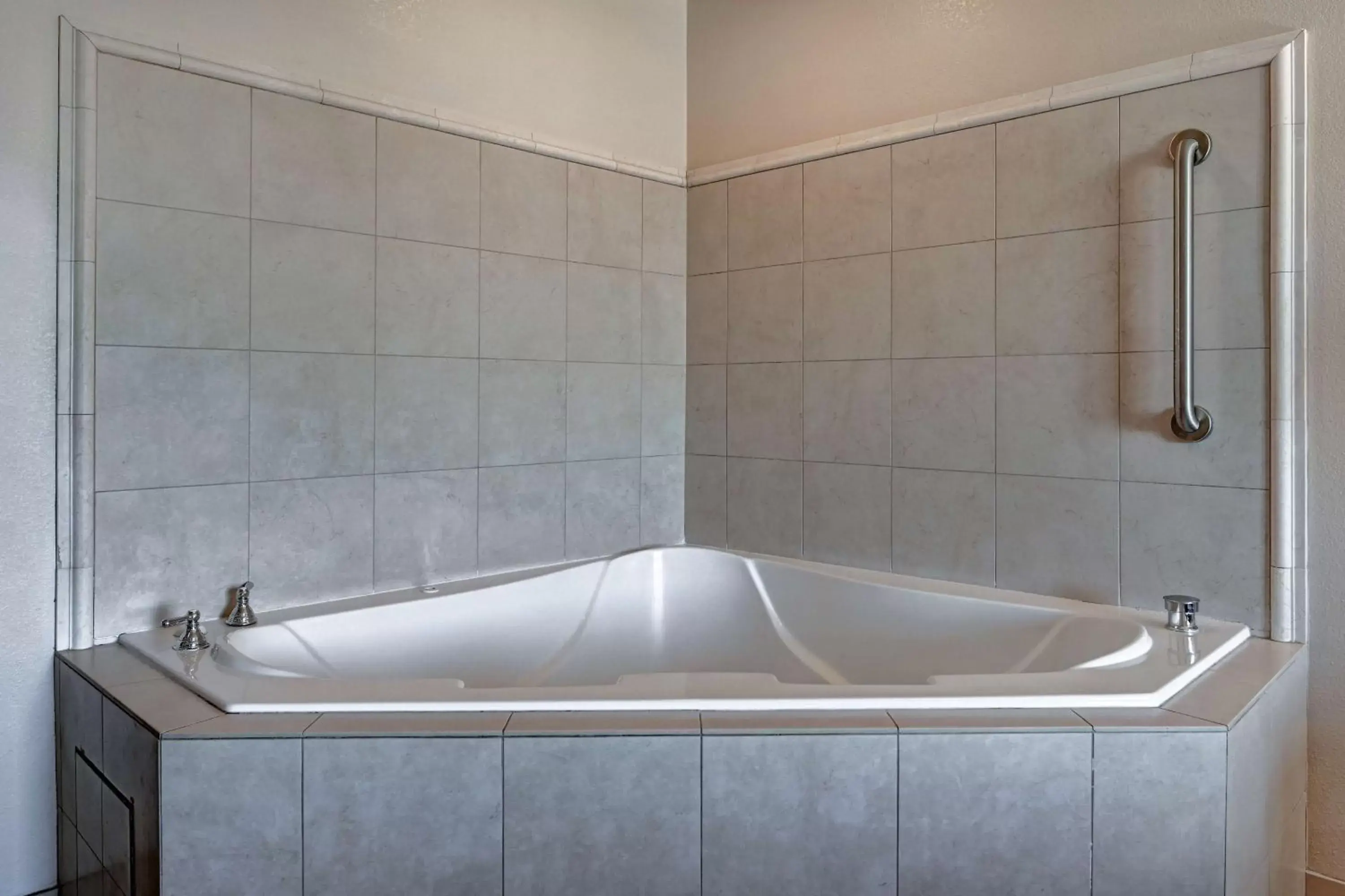 Bathroom in Hilton Garden Inn San Bernardino Bathroom in Hilton Garden Inn San Bernardino