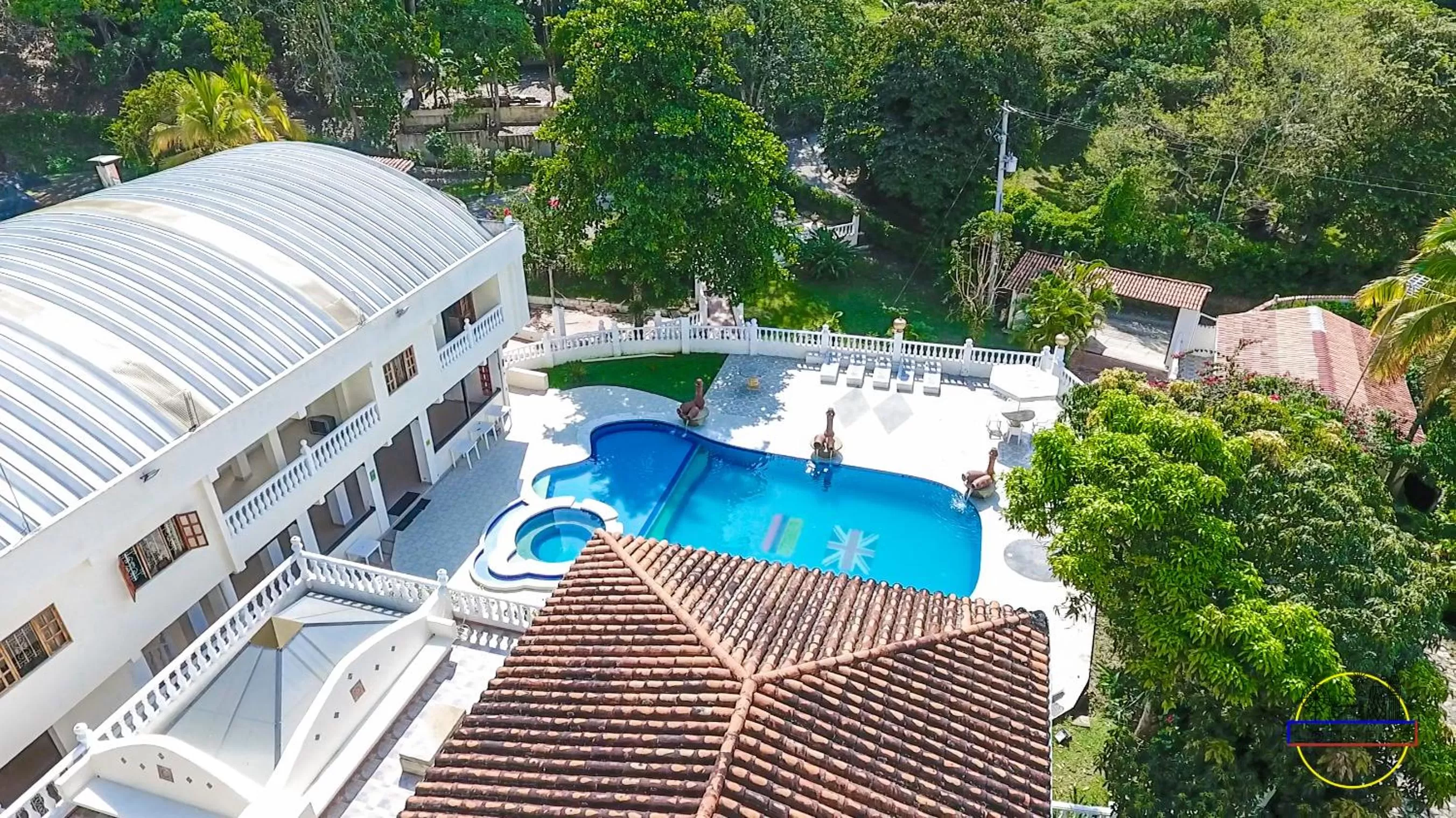 Property building in Hotel Finca Londres