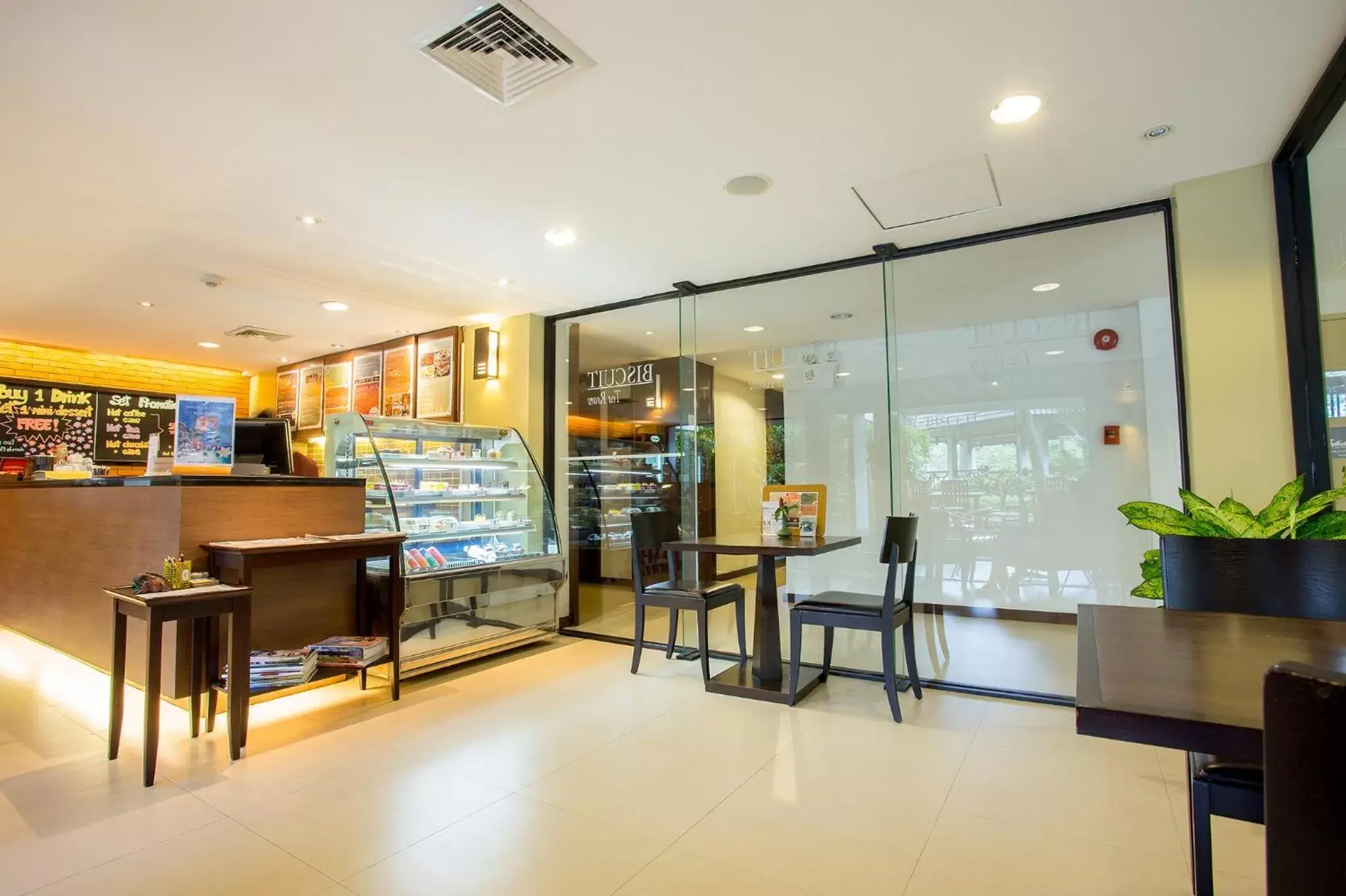 Coffee/tea facilities, Lobby/Reception in Novotel Rayong Rim Pae Resort