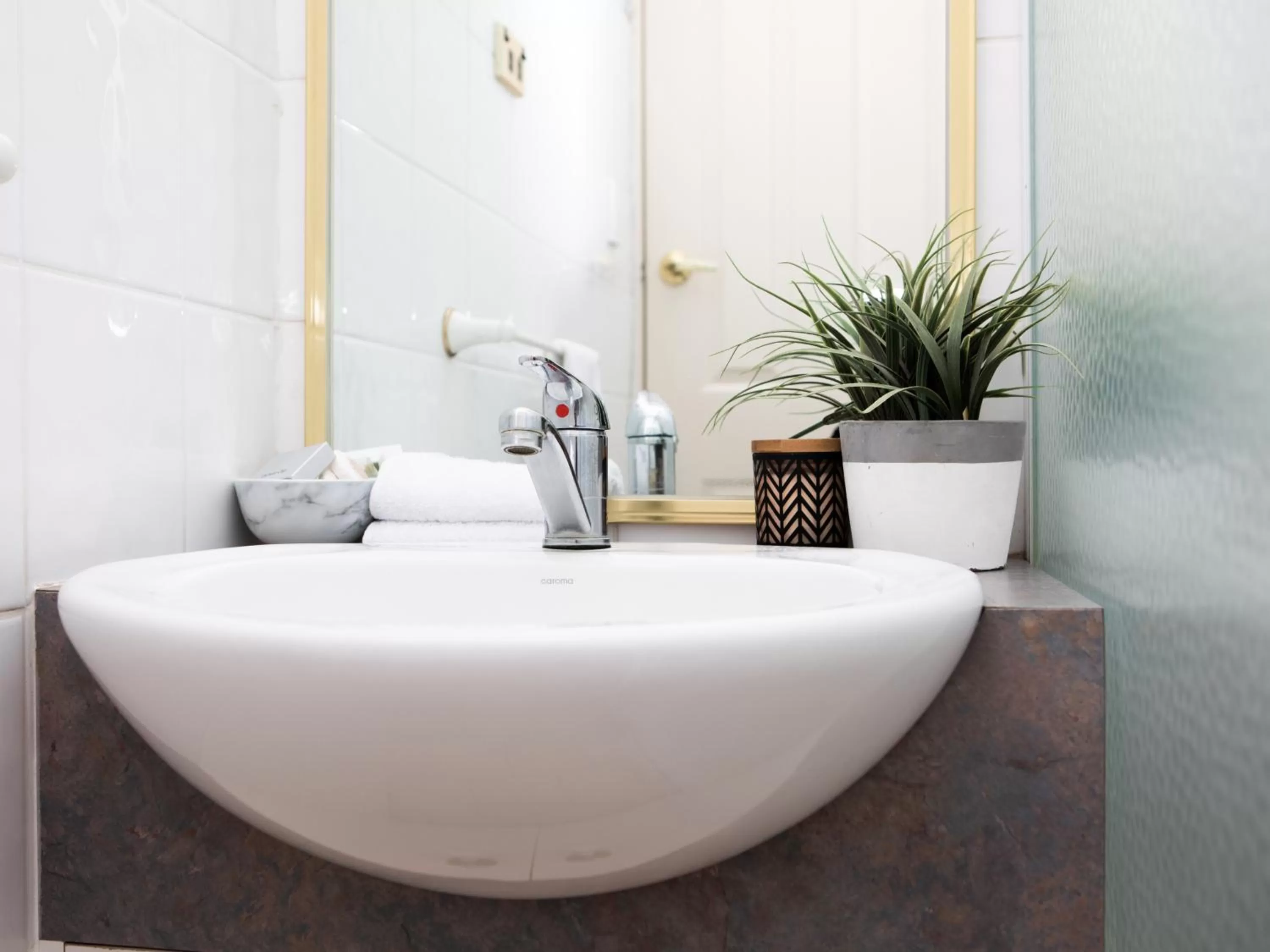 Bathroom in Astor Inn