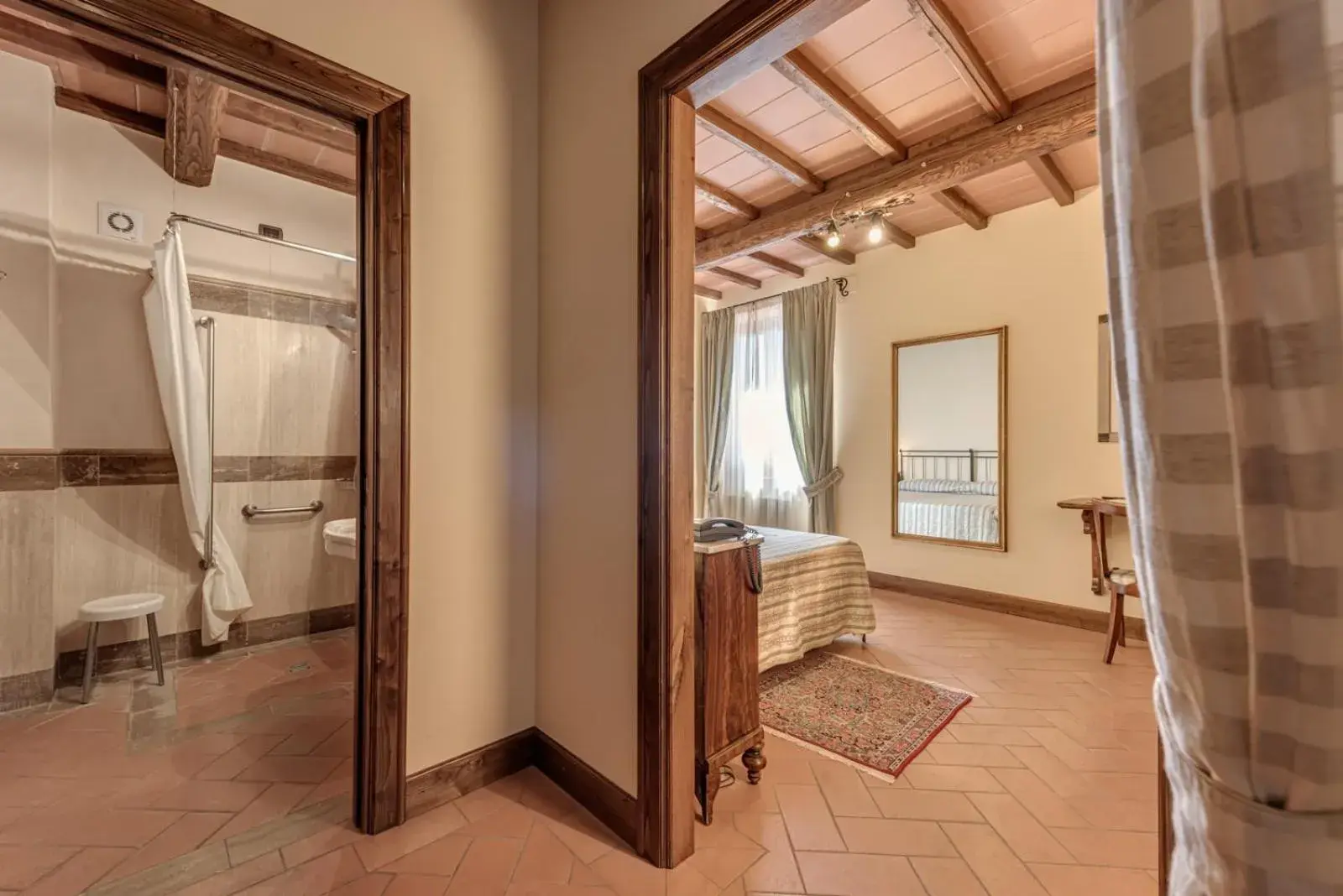 Bathroom in Locanda Poggioleone