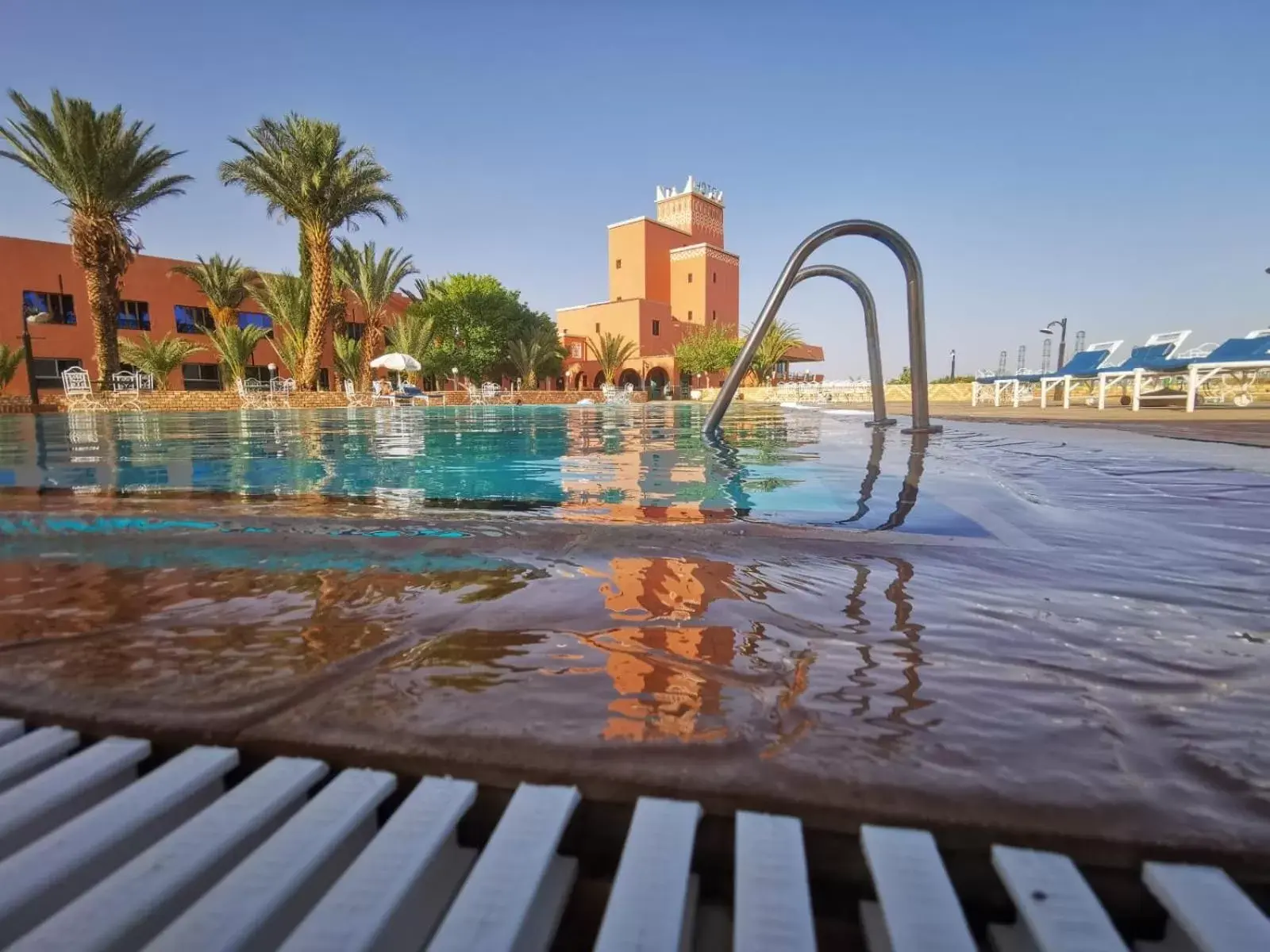 Swimming Pool in Hotel Saghro