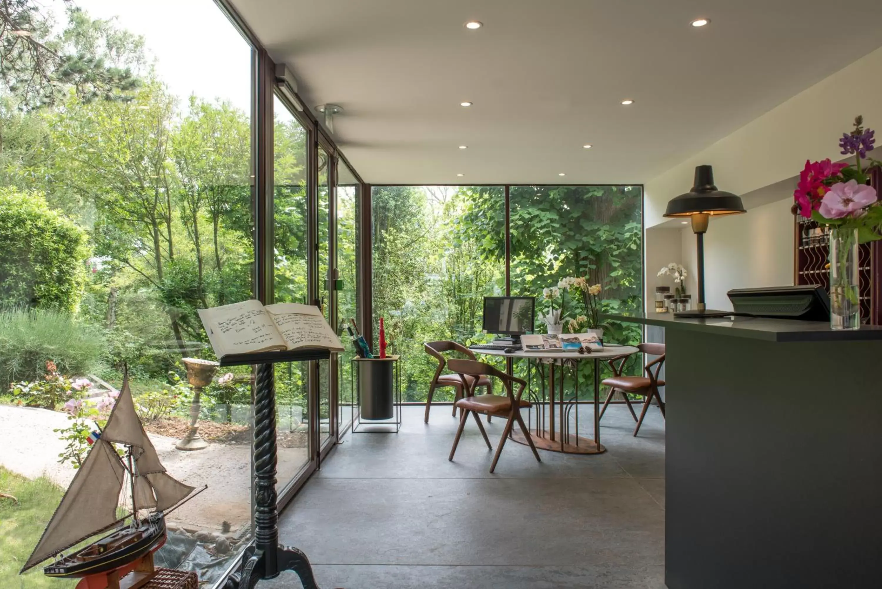 Lobby or reception in Domaine Saint Clair - Le Donjon