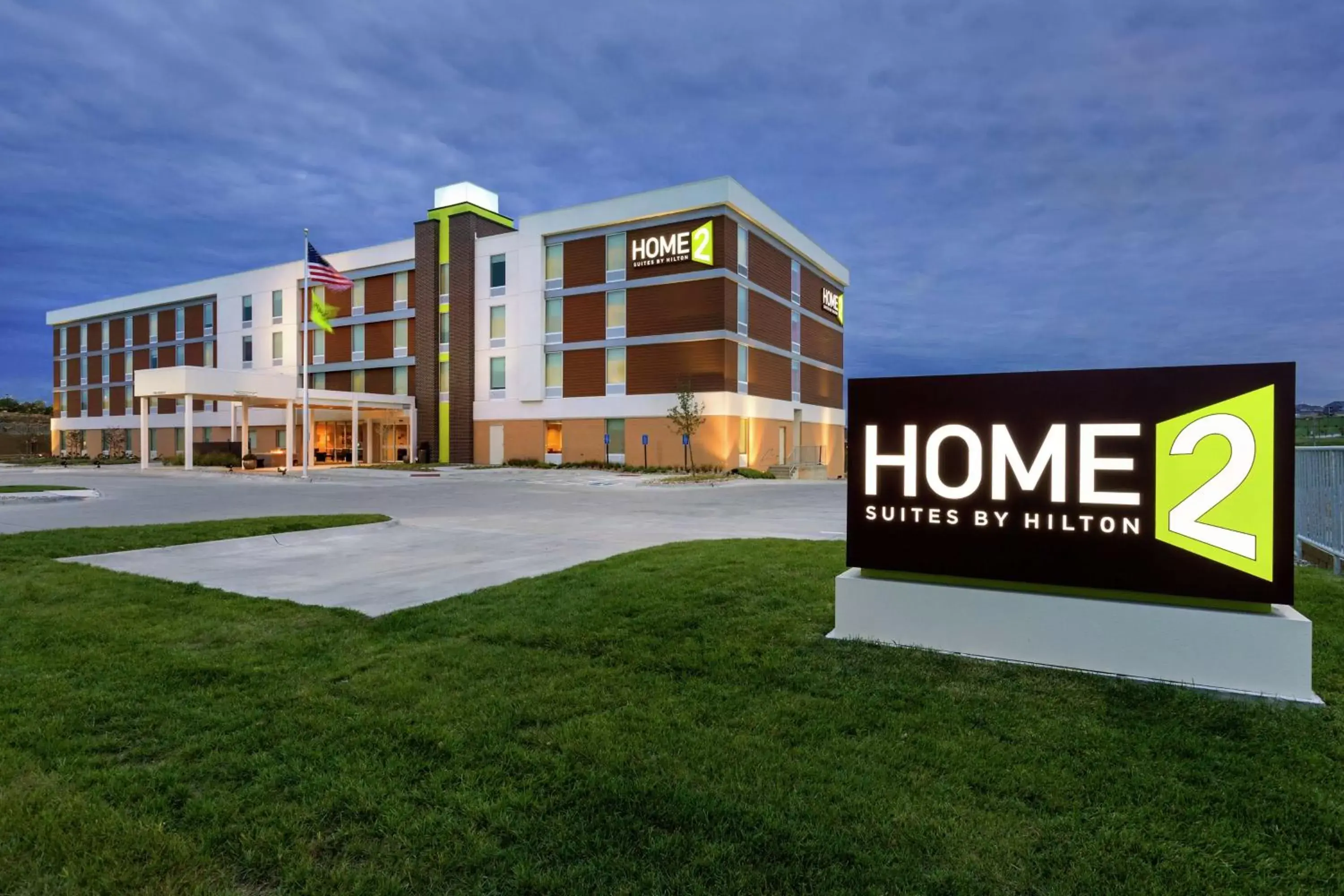 Property building, Property Logo/Sign in Home2 Suites By Hilton Omaha West