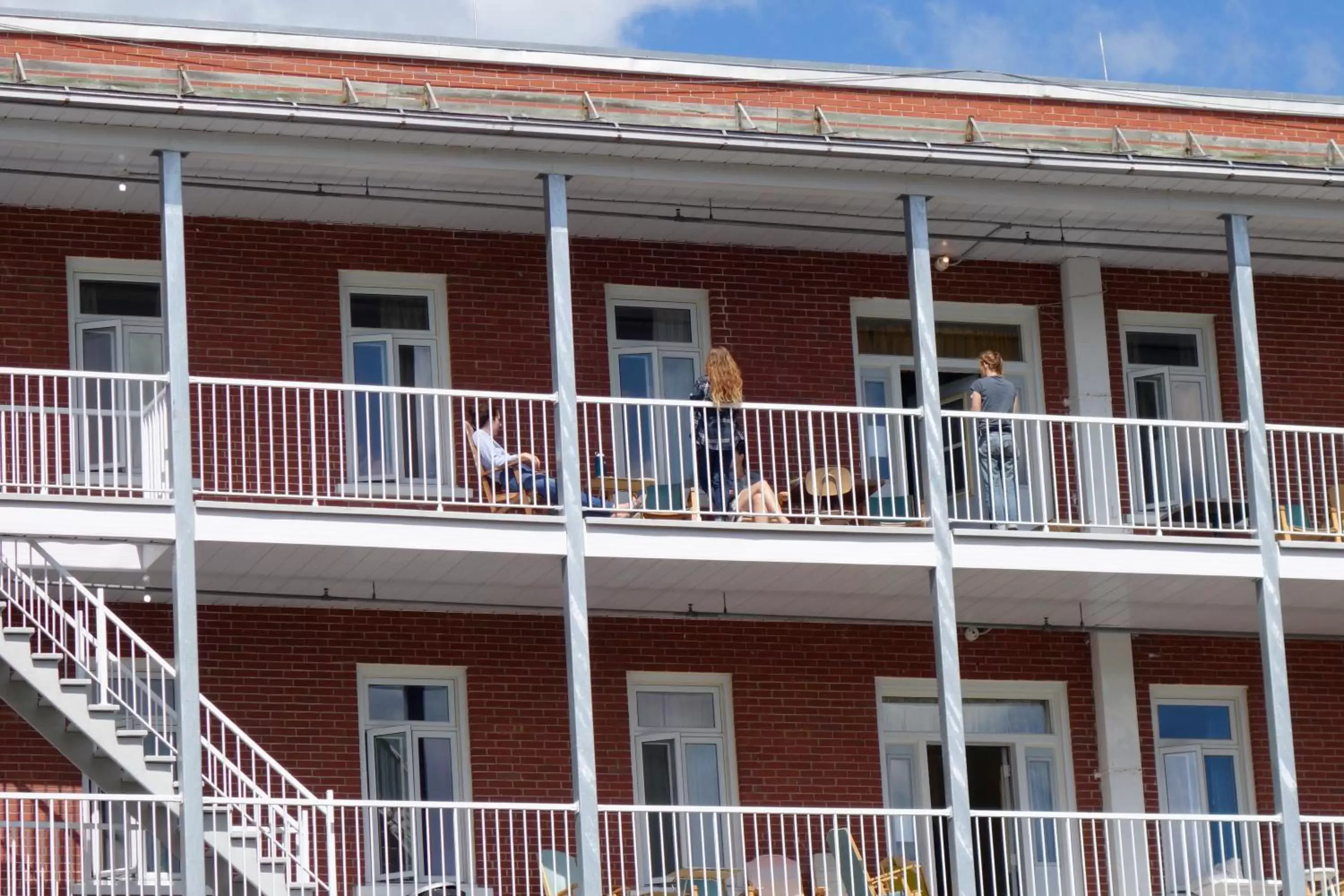 Balcony/Terrace, Property Building in Auberge de Jeunesse des Balcons