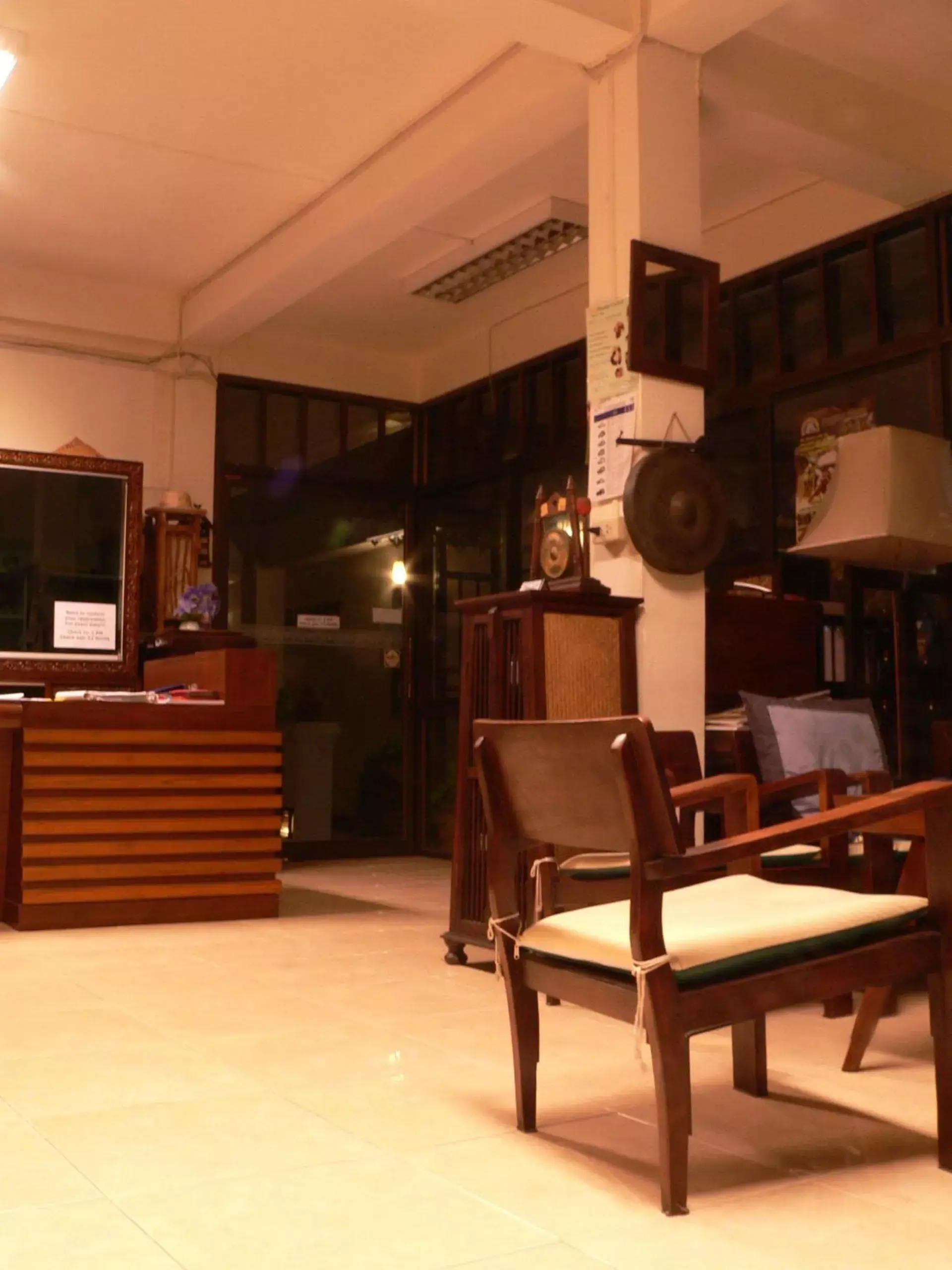 โรงแรมตีฆ้อง - Tri Gong Hotel โรงแรมตีฆ้อง - Tri Gong Hotel