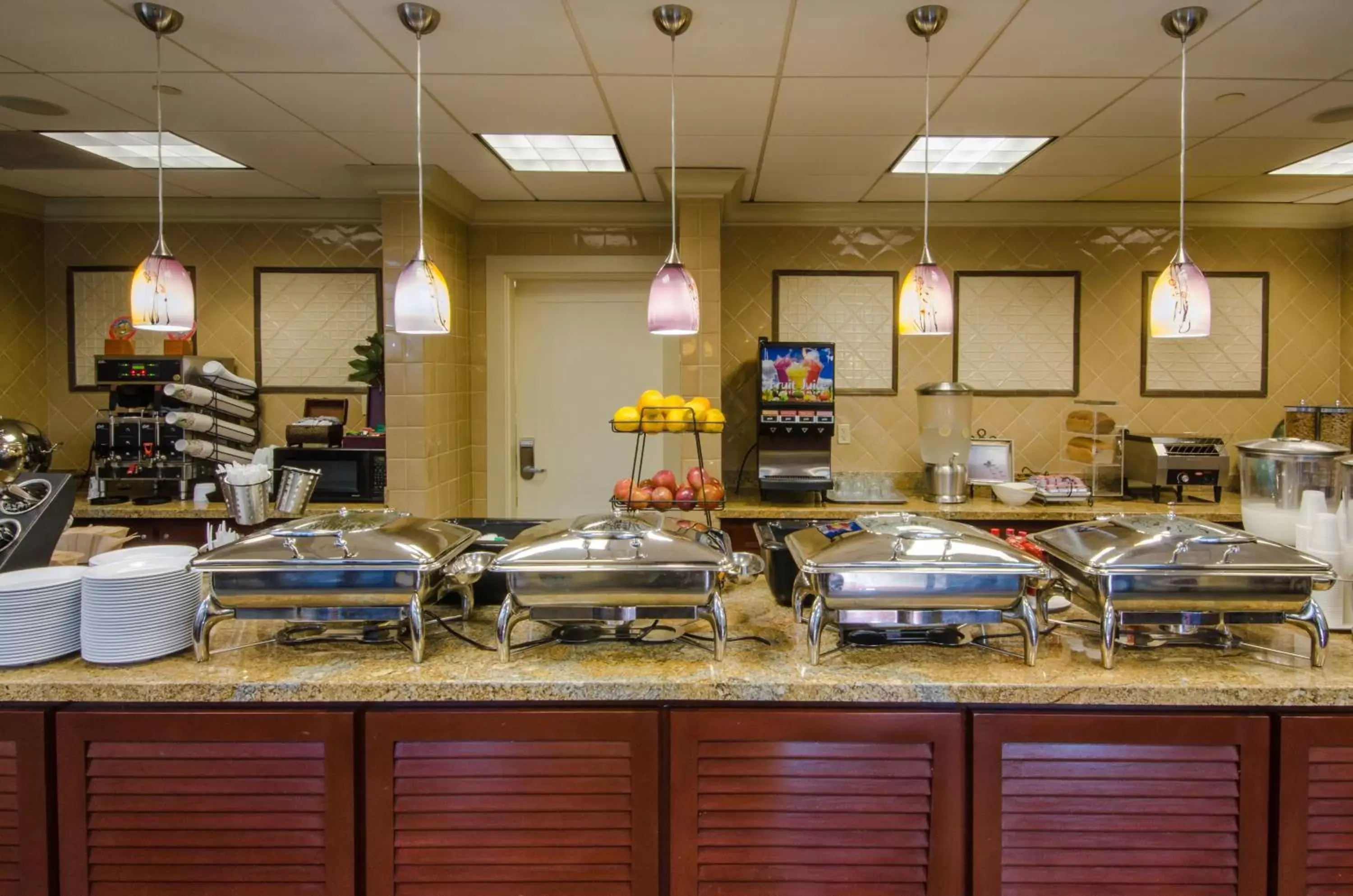 Continental breakfast, Restaurant/Places to Eat in West Inn & Suites