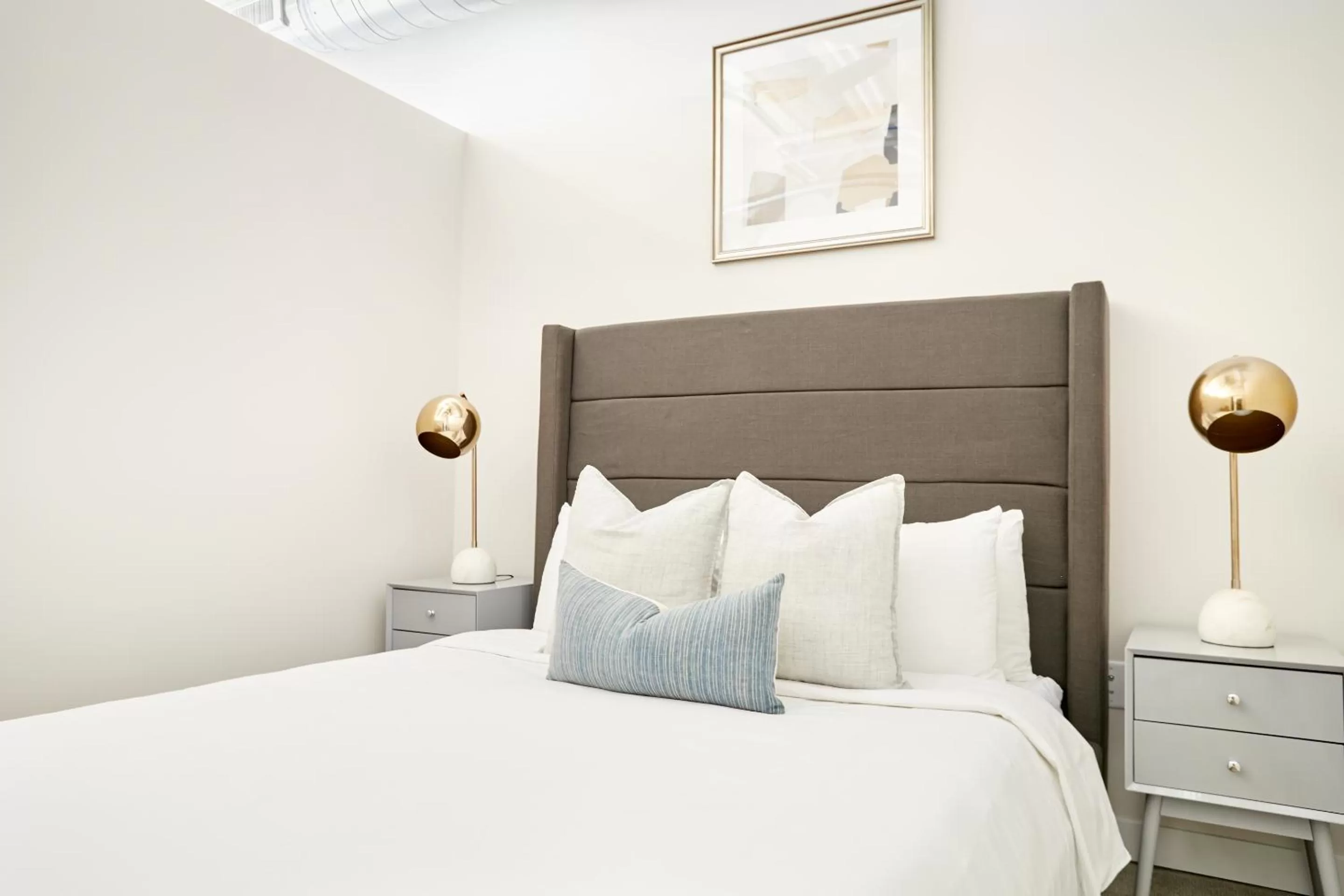 Living room, Bed in Sonder at REVEL