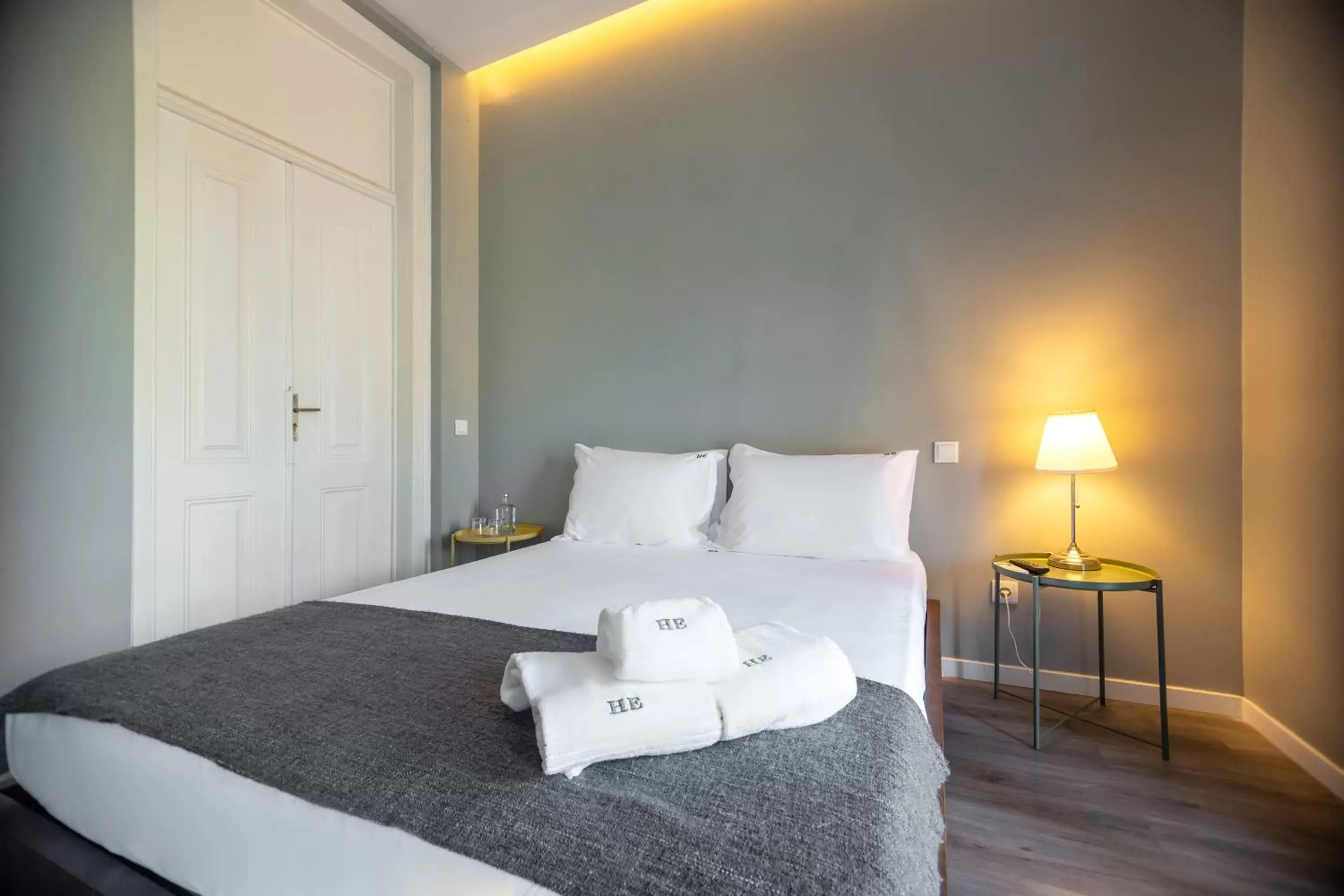 Bedroom, Bed in The Hygge Lisbon Suites - Estrela